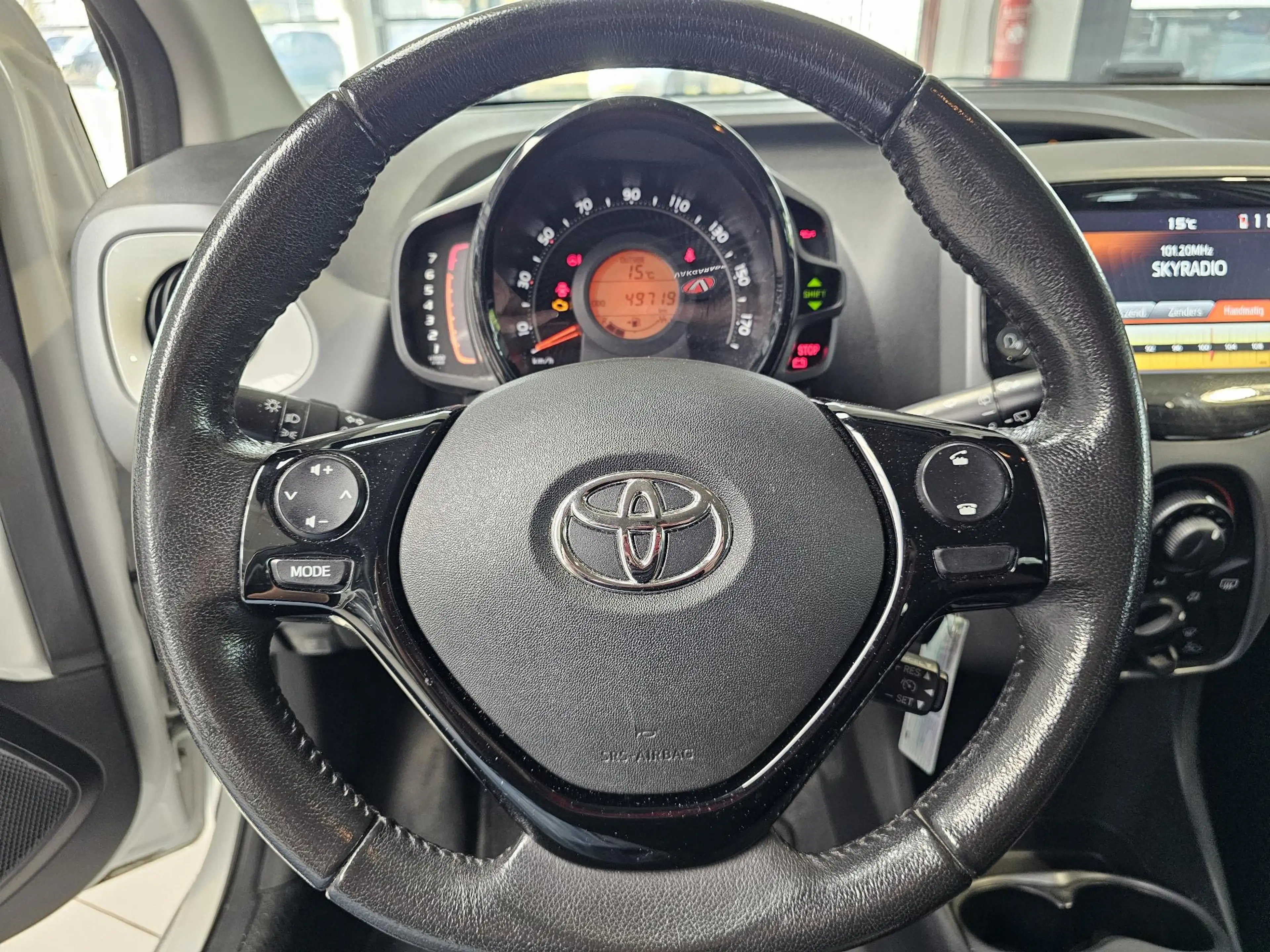 Toyota Aygo 1.0 VVT-i x-play limited — photo 13