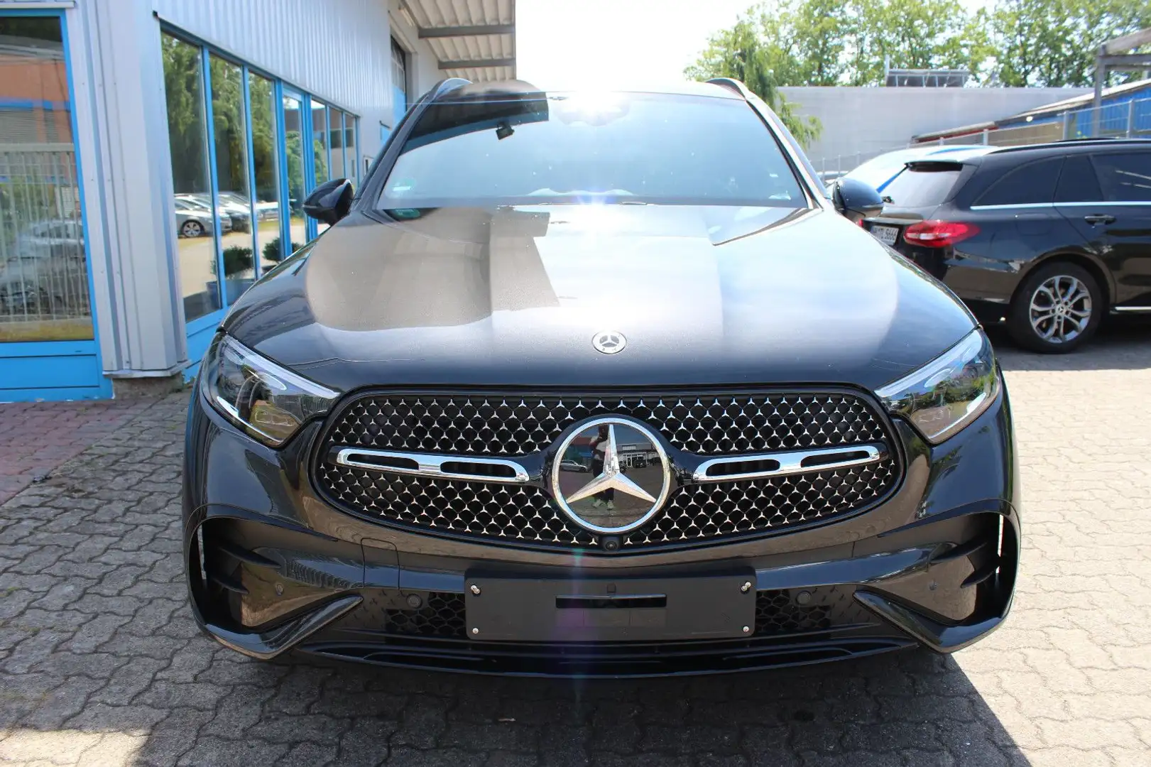 Mercedes-Benz GLC 300 GLC -Klasse GLC 300 e 4Matic AMG PAKET Grün - 2