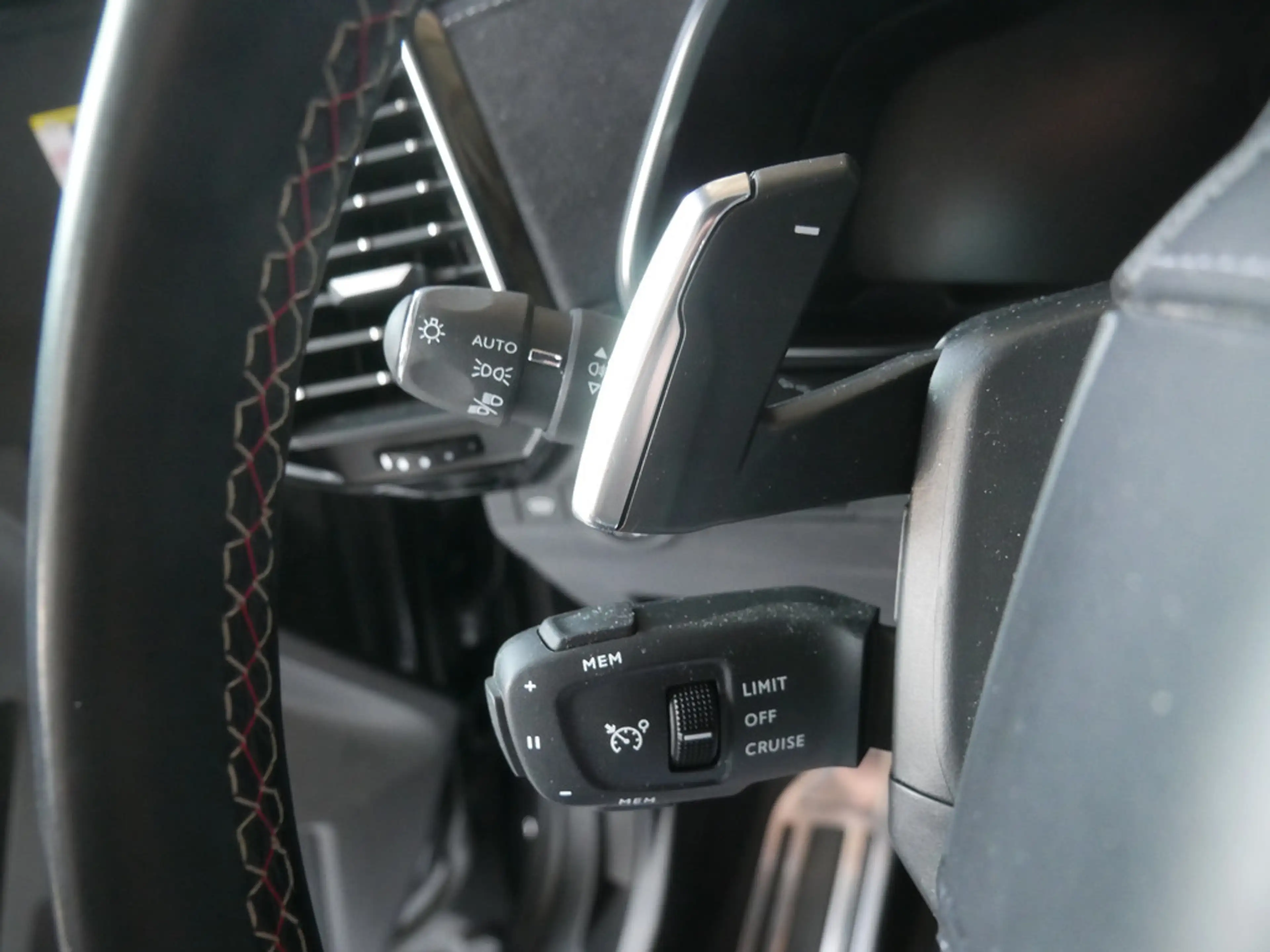 DS Automobiles DS 7 Crossback Performance Line+ BlueHDi 130 — photo 13