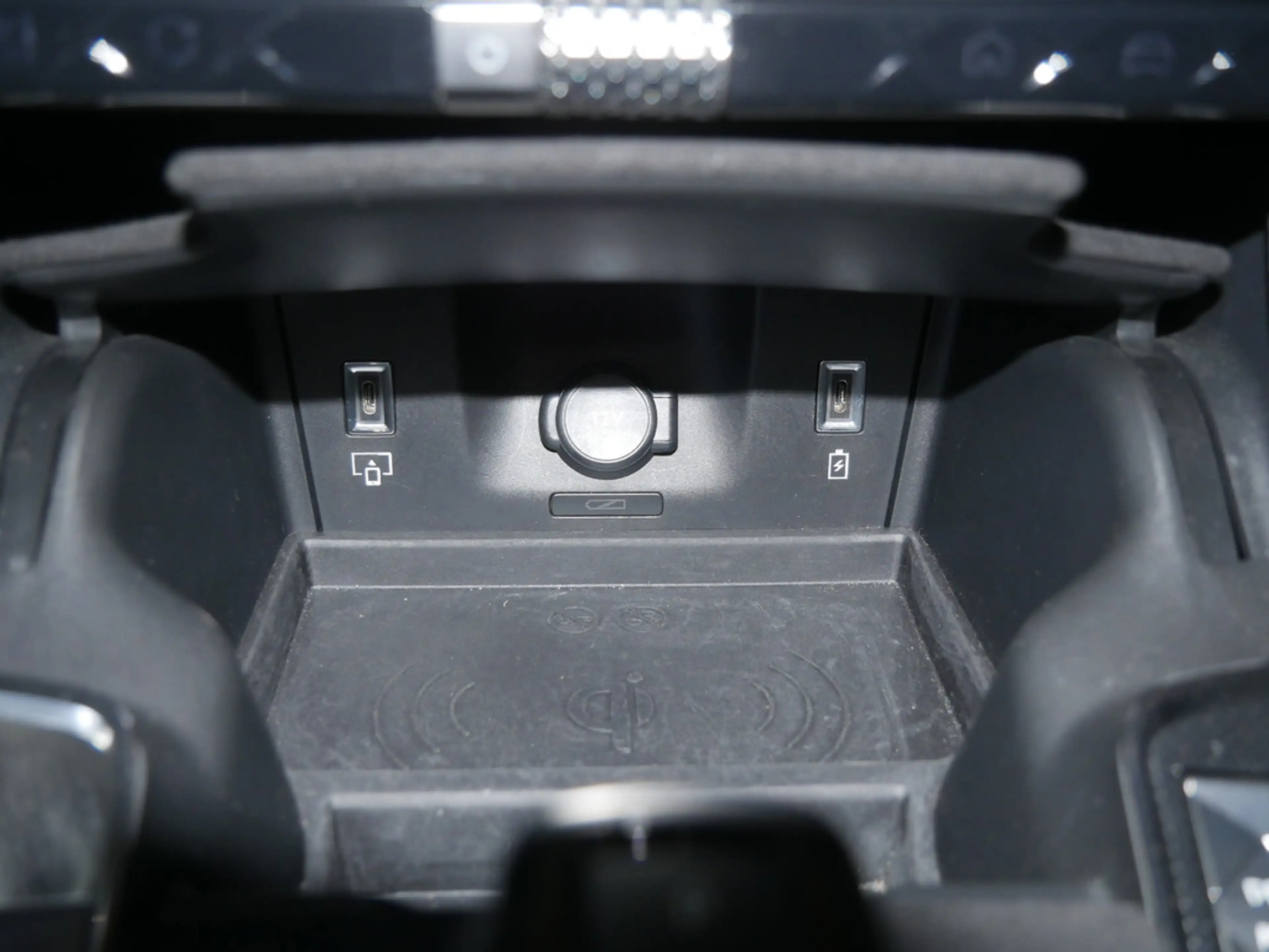 DS Automobiles DS 7 Crossback Performance Line+ BlueHDi 130 — photo 11