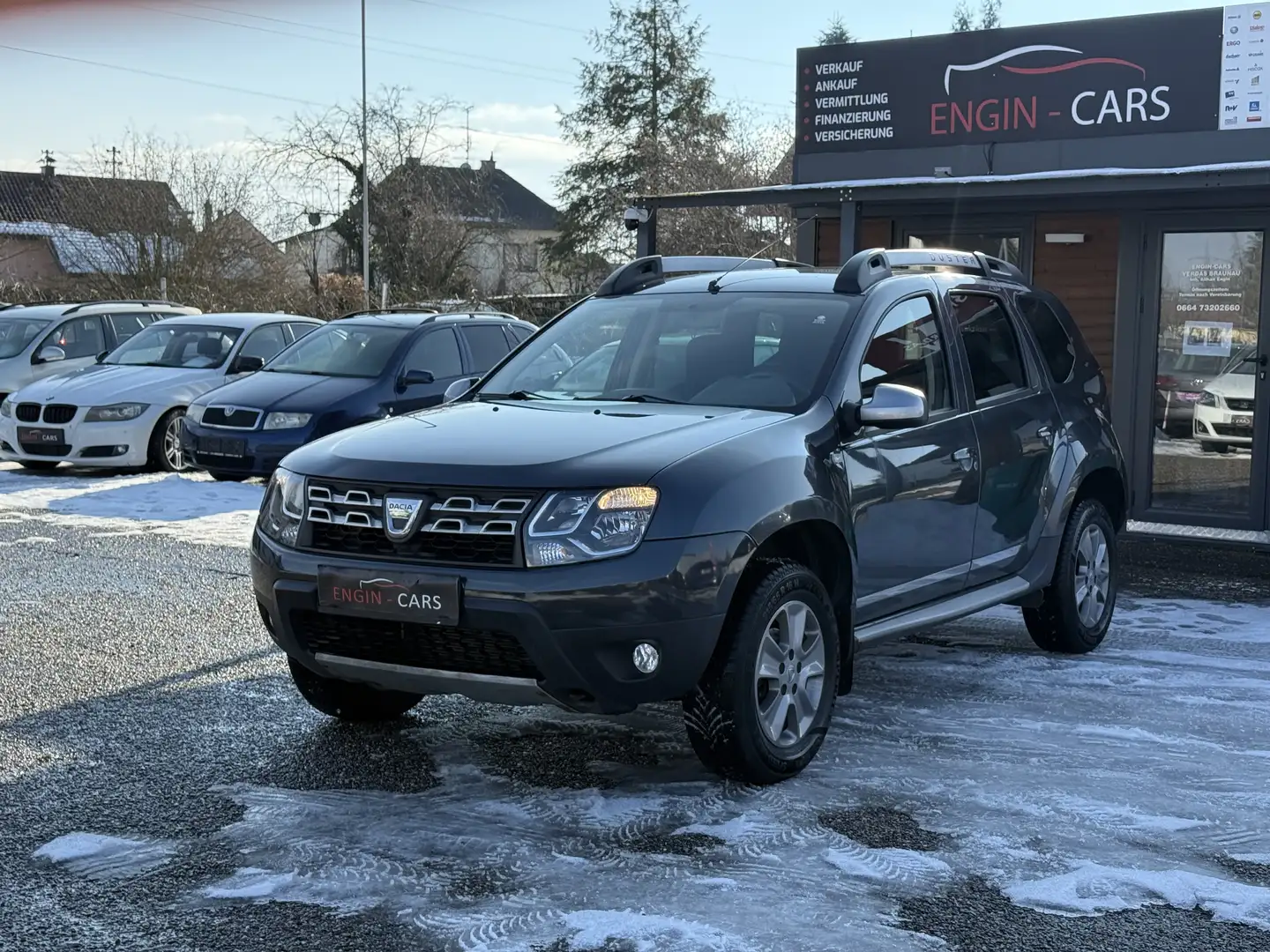 Dacia Duster 1,6 16V Grau - 1