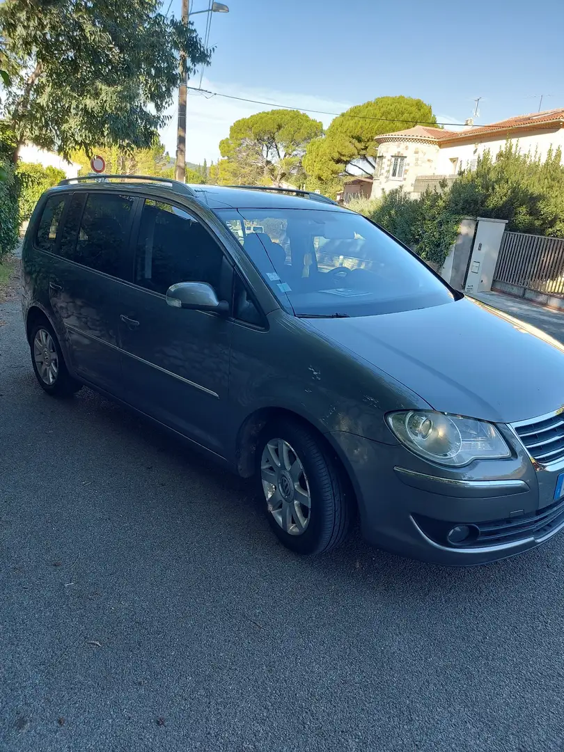 Volkswagen Touran - 2