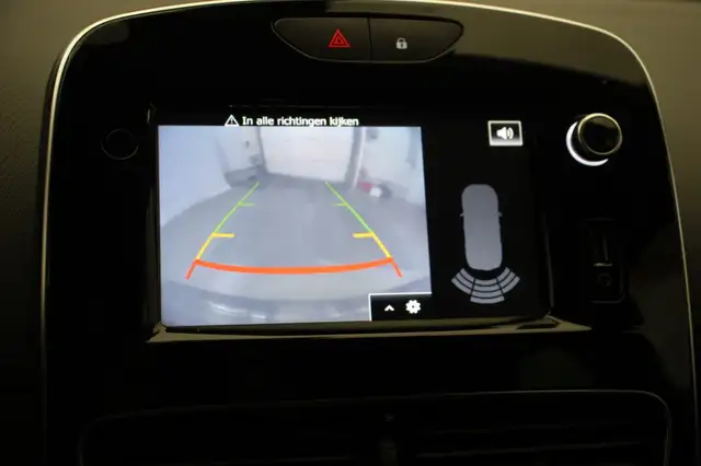 Renault Clio view 6