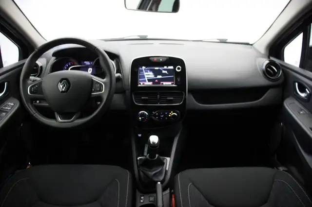 Renault Clio view 2