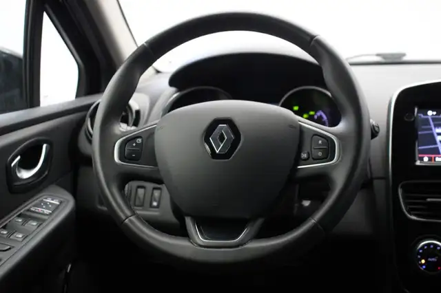 Renault Clio view 21