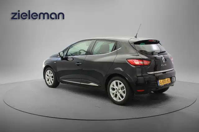 Renault Clio view 3