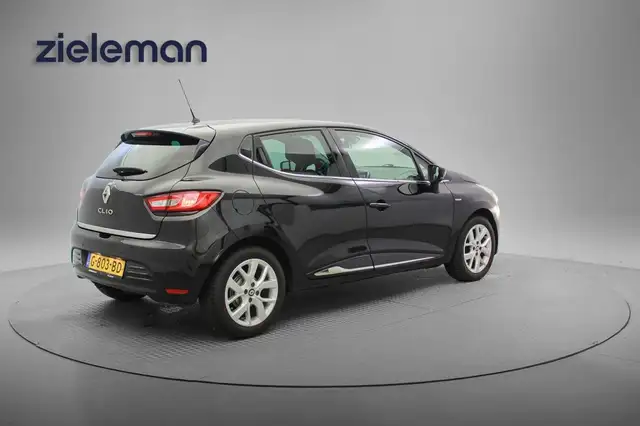 Renault Clio view 17