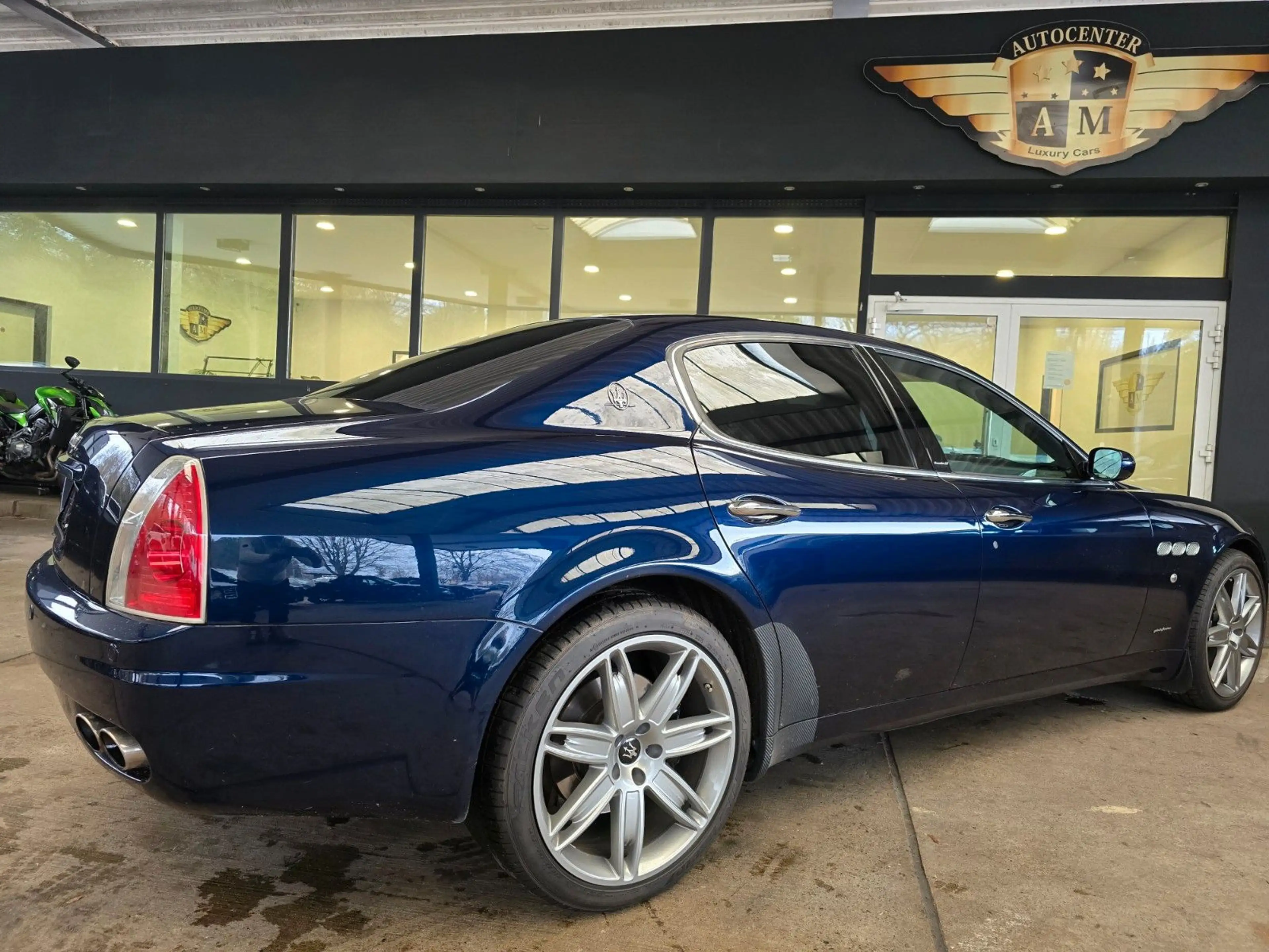 Maserati Quattroporte Executive GT SSD/NAVI/BLAU-Metallic — photo 13