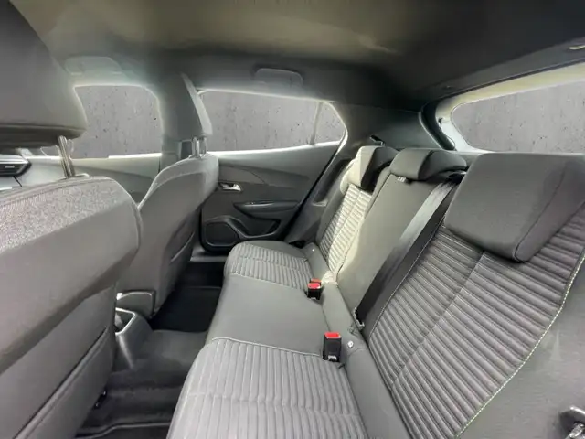 Peugeot 2008 view 8