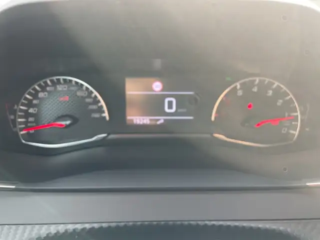Peugeot 2008 view 15
