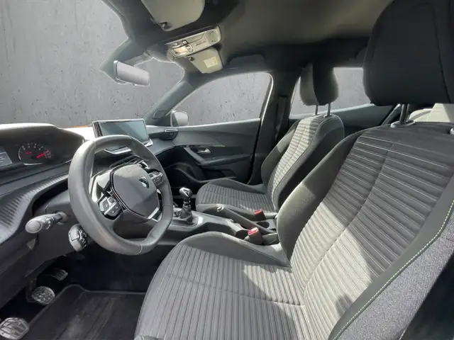 Peugeot 2008 view 9
