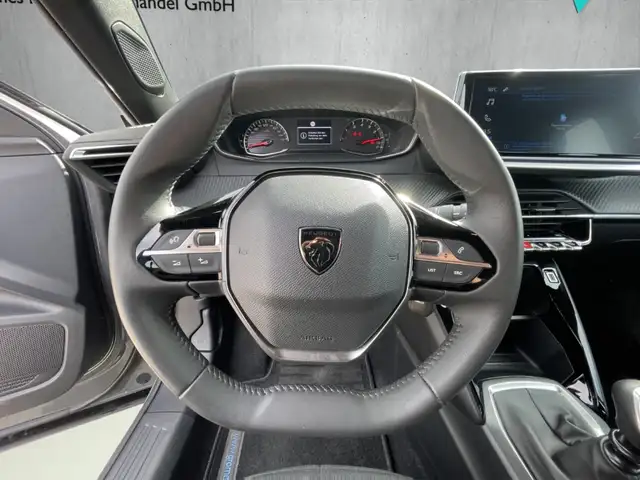 Peugeot 2008 view 10