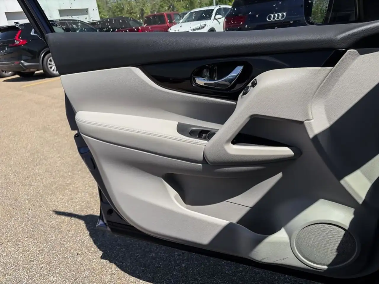 Nissan Qashqai снимка Nissan Qashqai