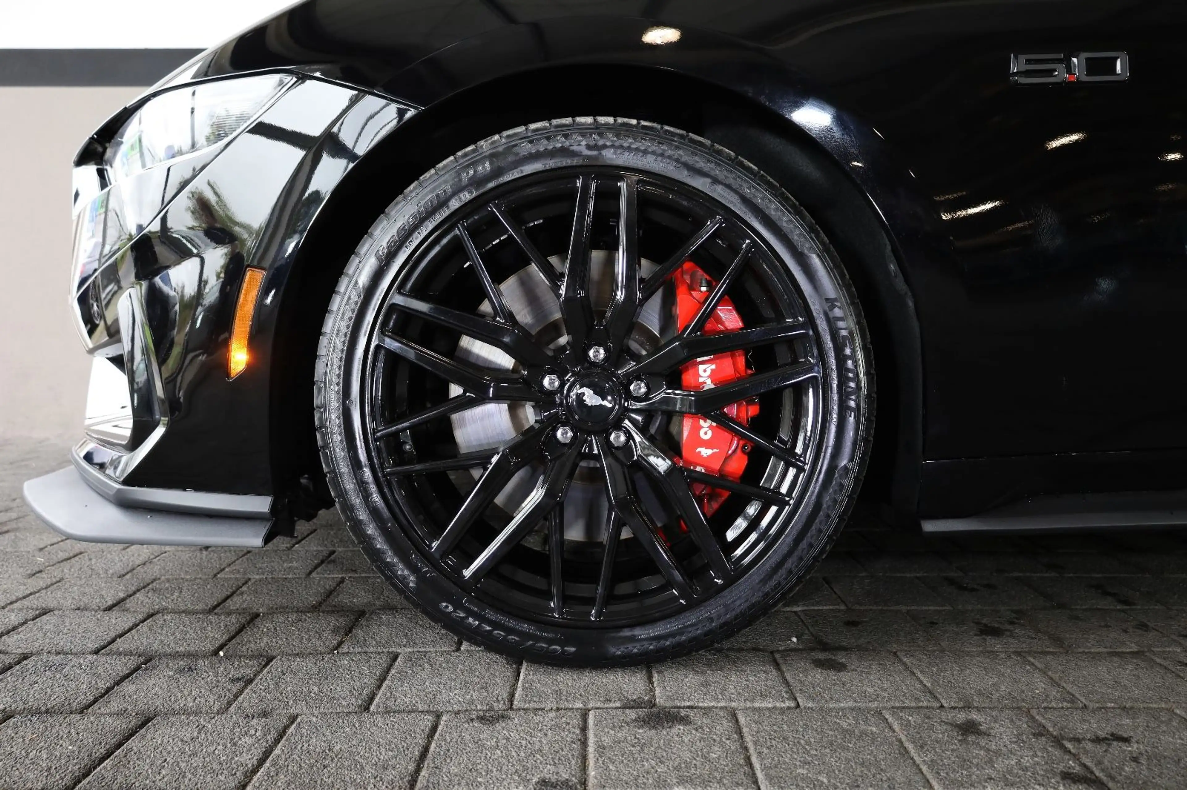 Ford Mustang 5.0 Ti-VCT V8 GT/ACC/TTW/SHZ/LHZ/B&O/R20 — photo 4