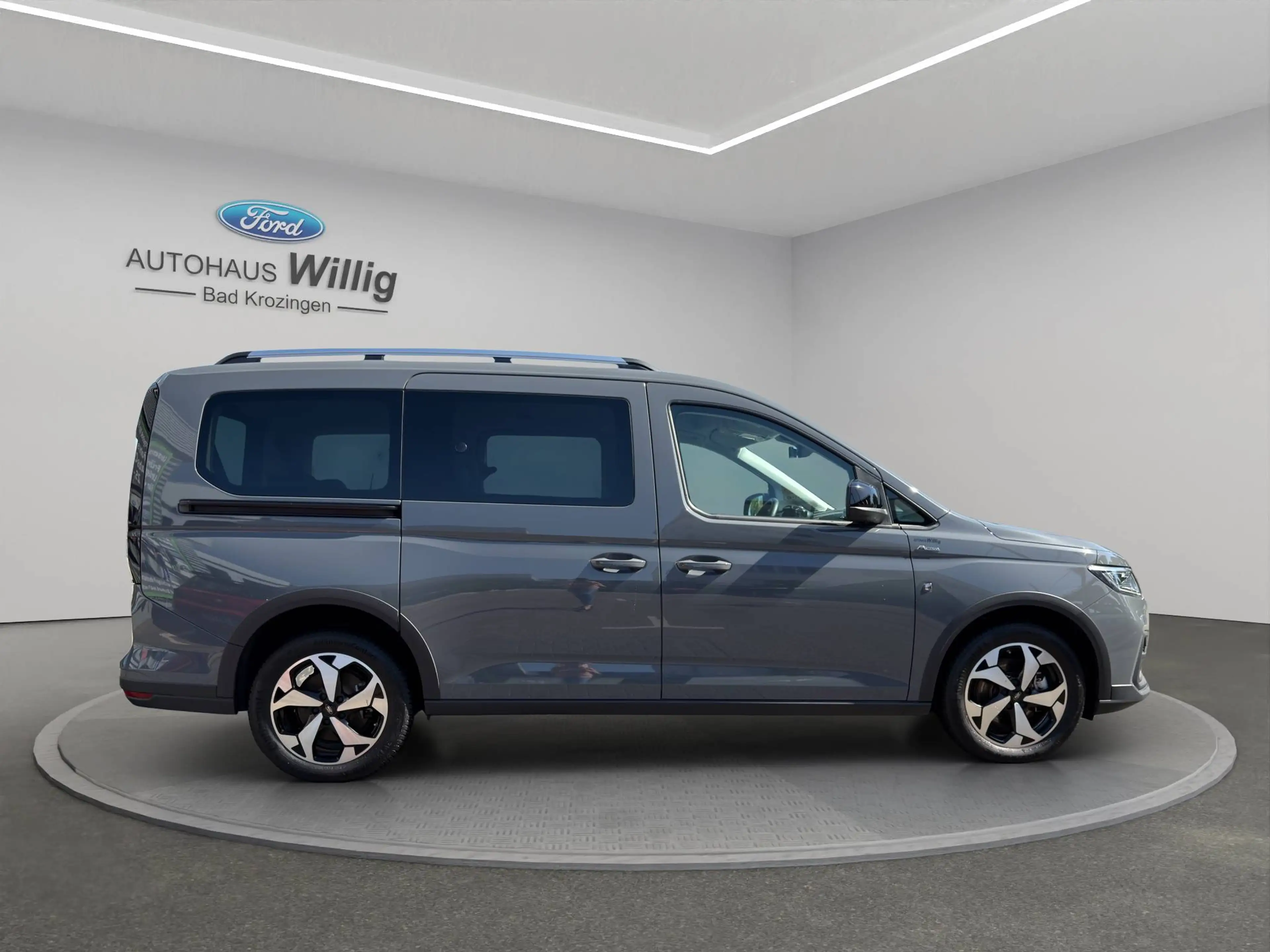 Ford Tourneo Connect PHEV Active — photo 7