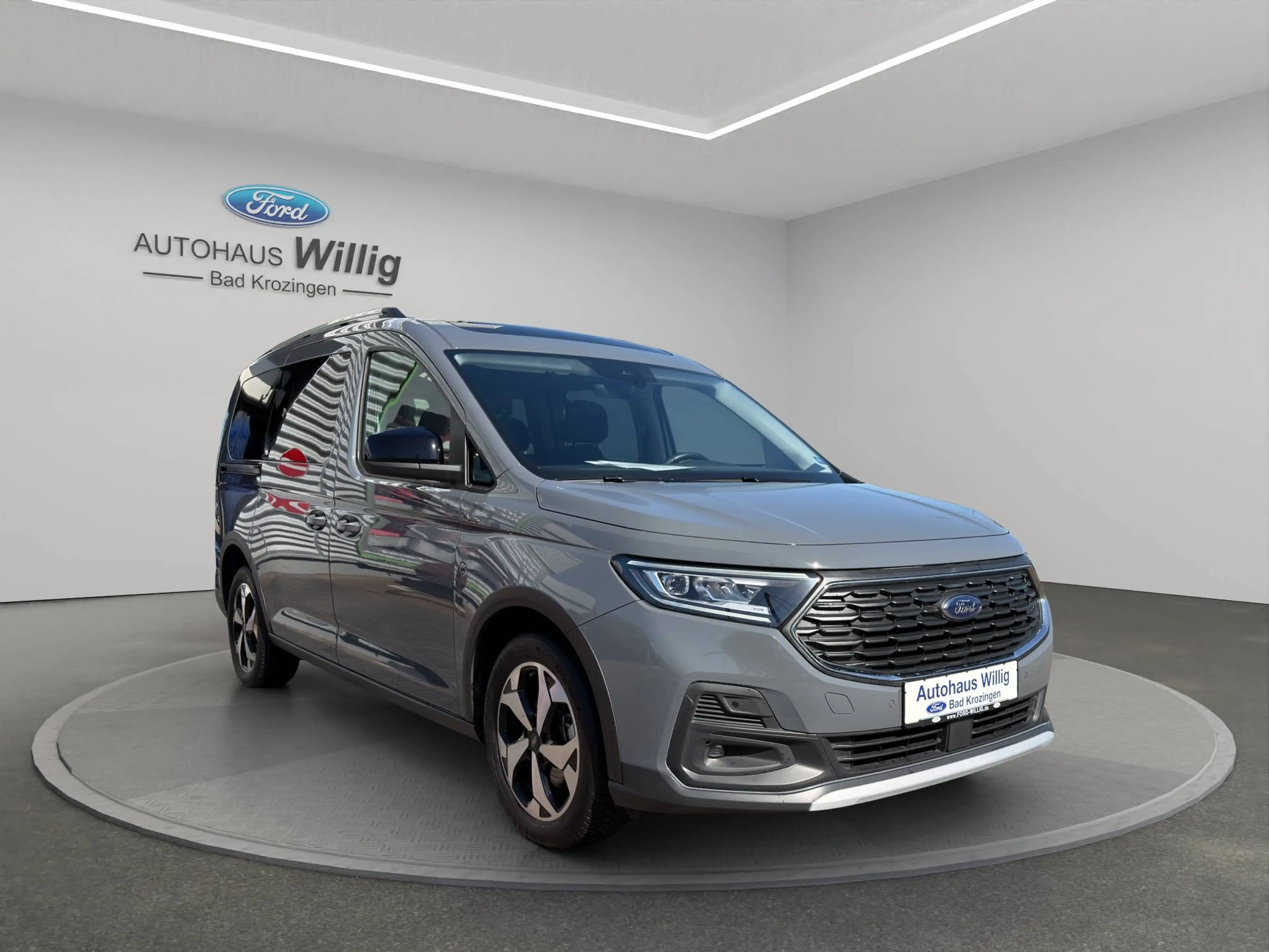 Ford Tourneo Connect PHEV Active — photo 8