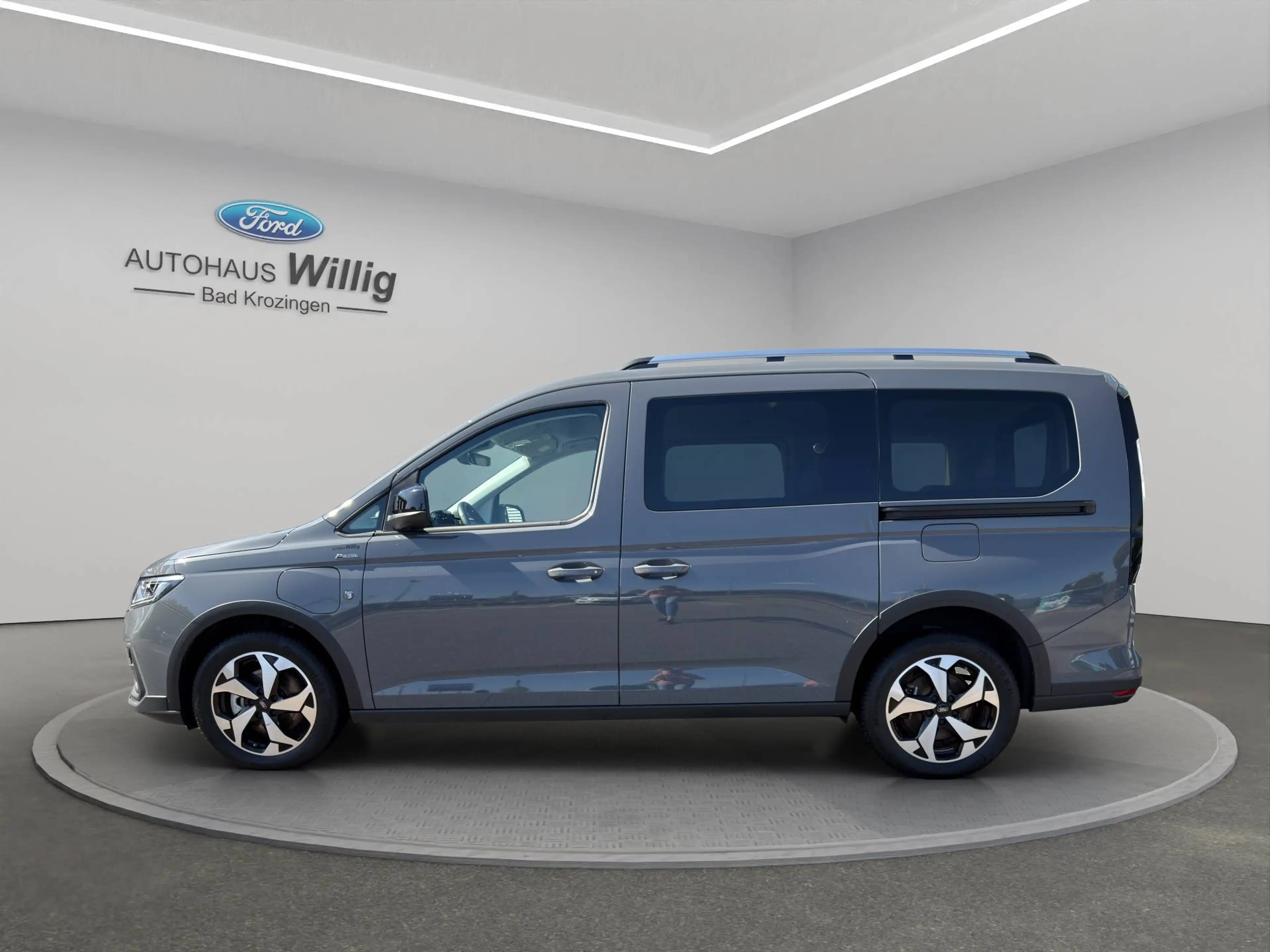 Ford Tourneo Connect PHEV Active — photo 3