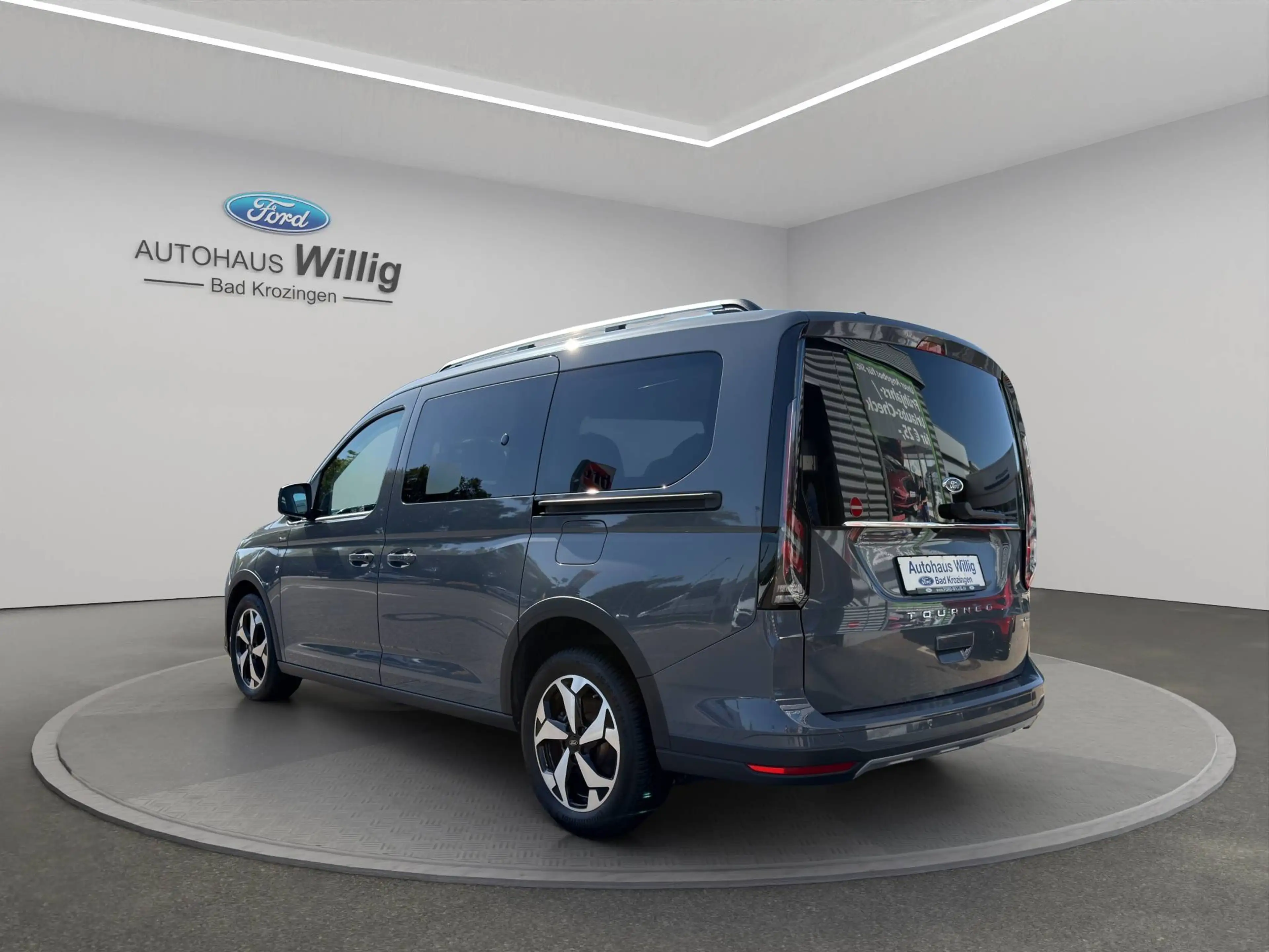 Ford Tourneo Connect PHEV Active — photo 4