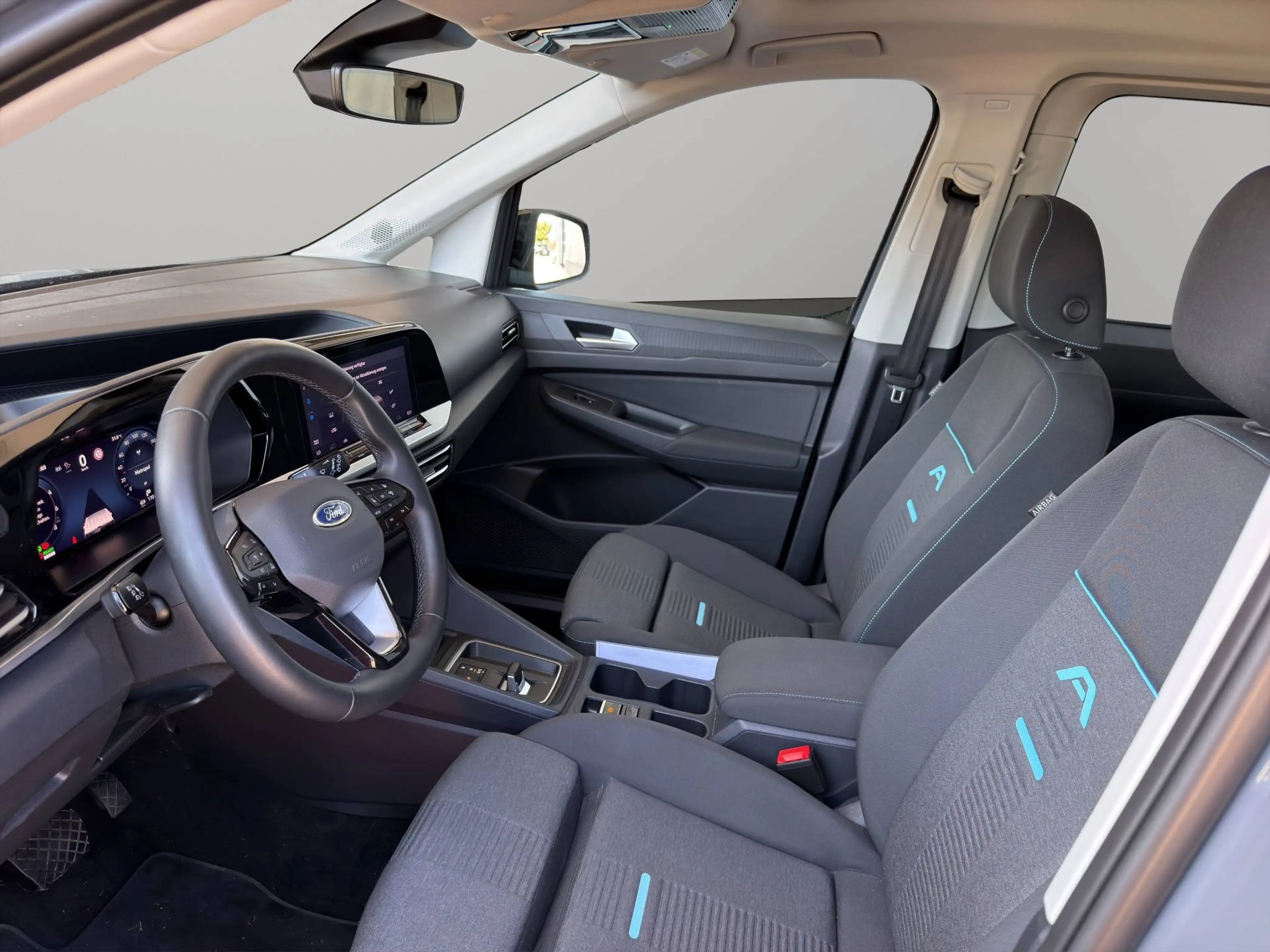Ford Tourneo Connect PHEV Active — photo 11