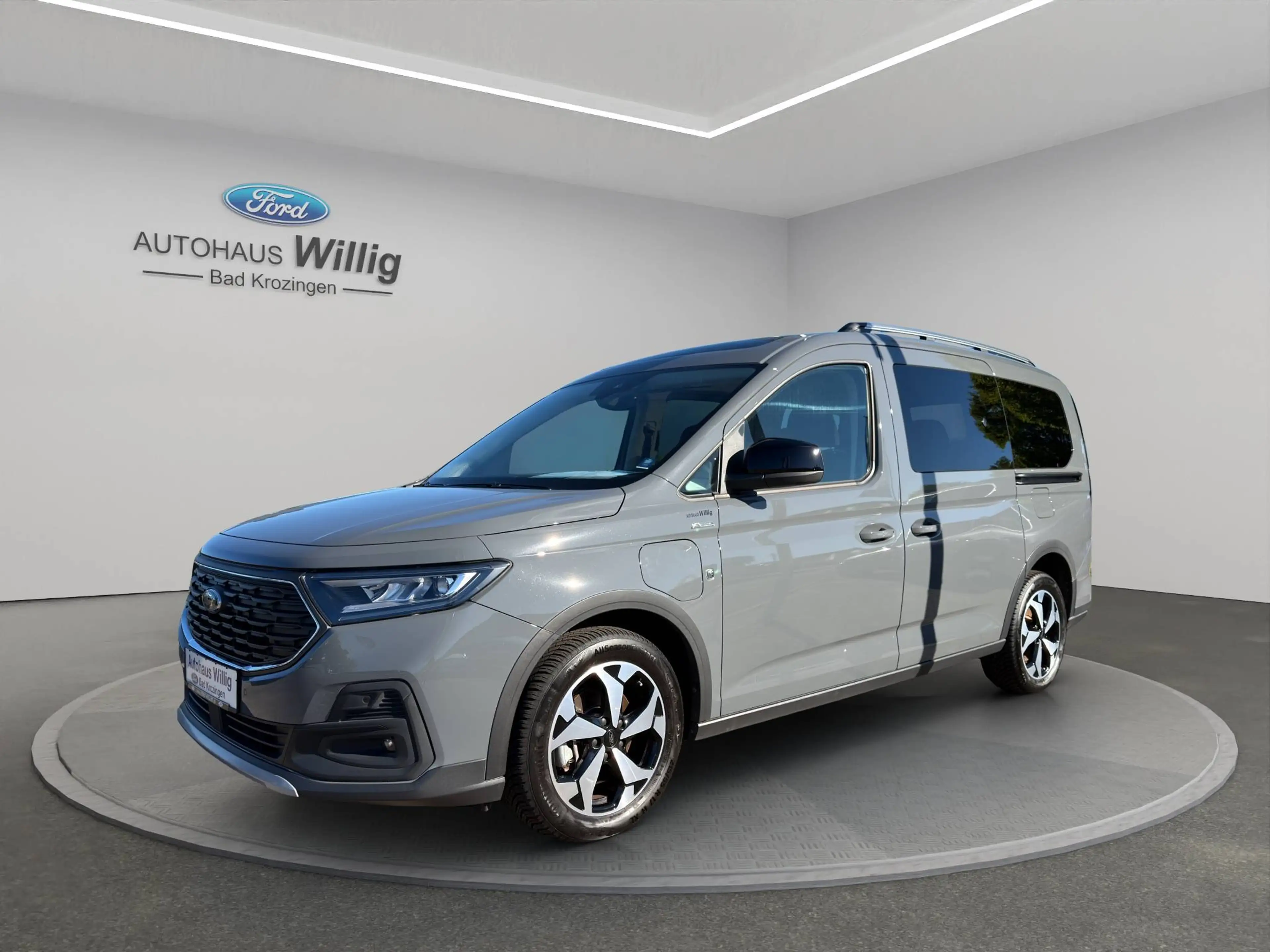 Ford Tourneo Connect PHEV Active