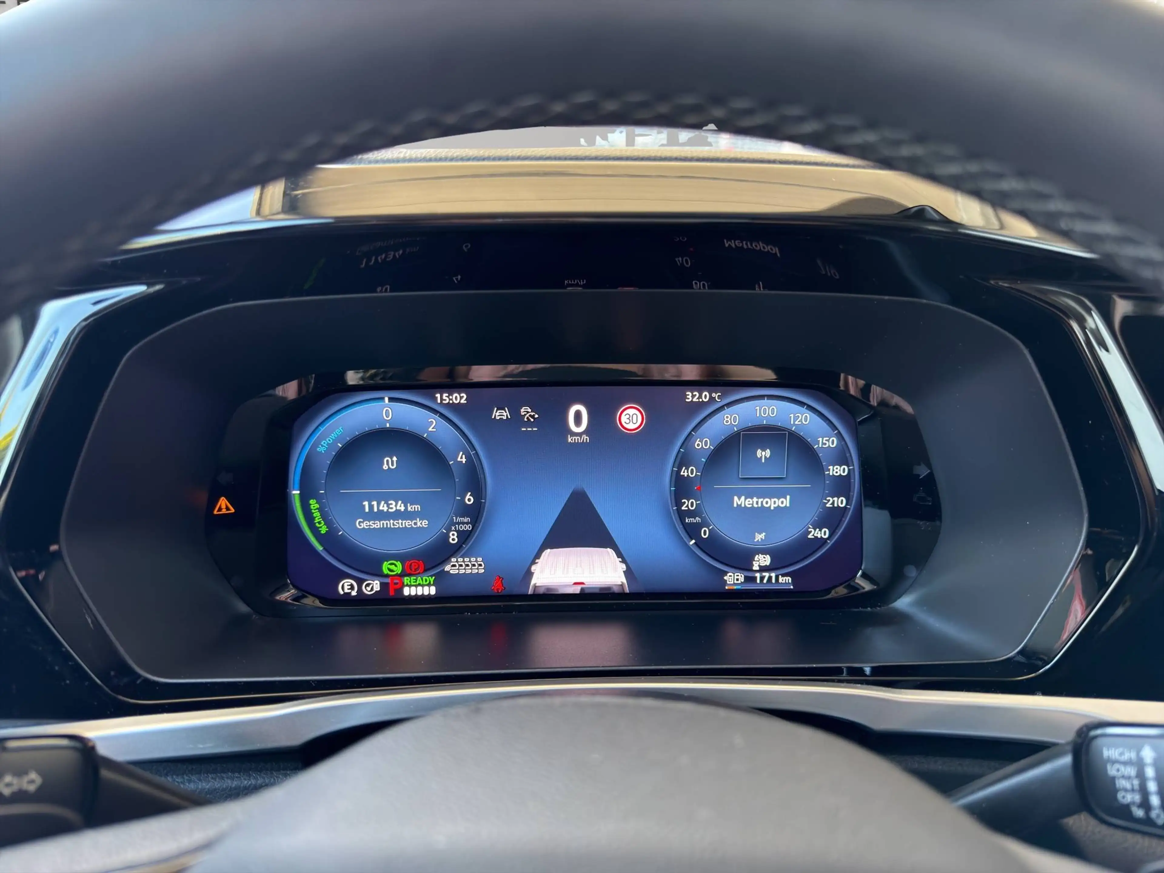 Ford Tourneo Connect PHEV Active — photo 14