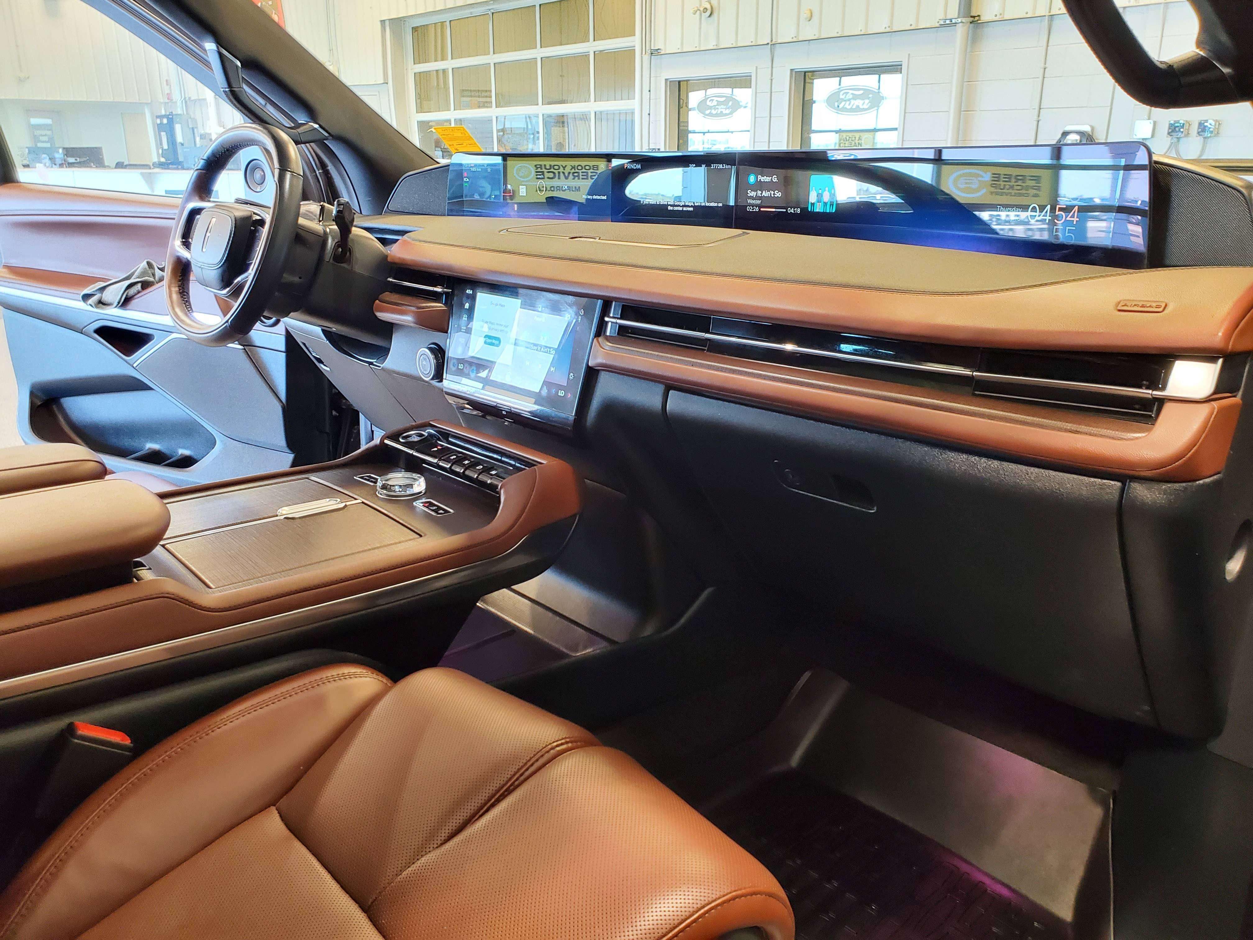 2025 Lincoln Navigator L