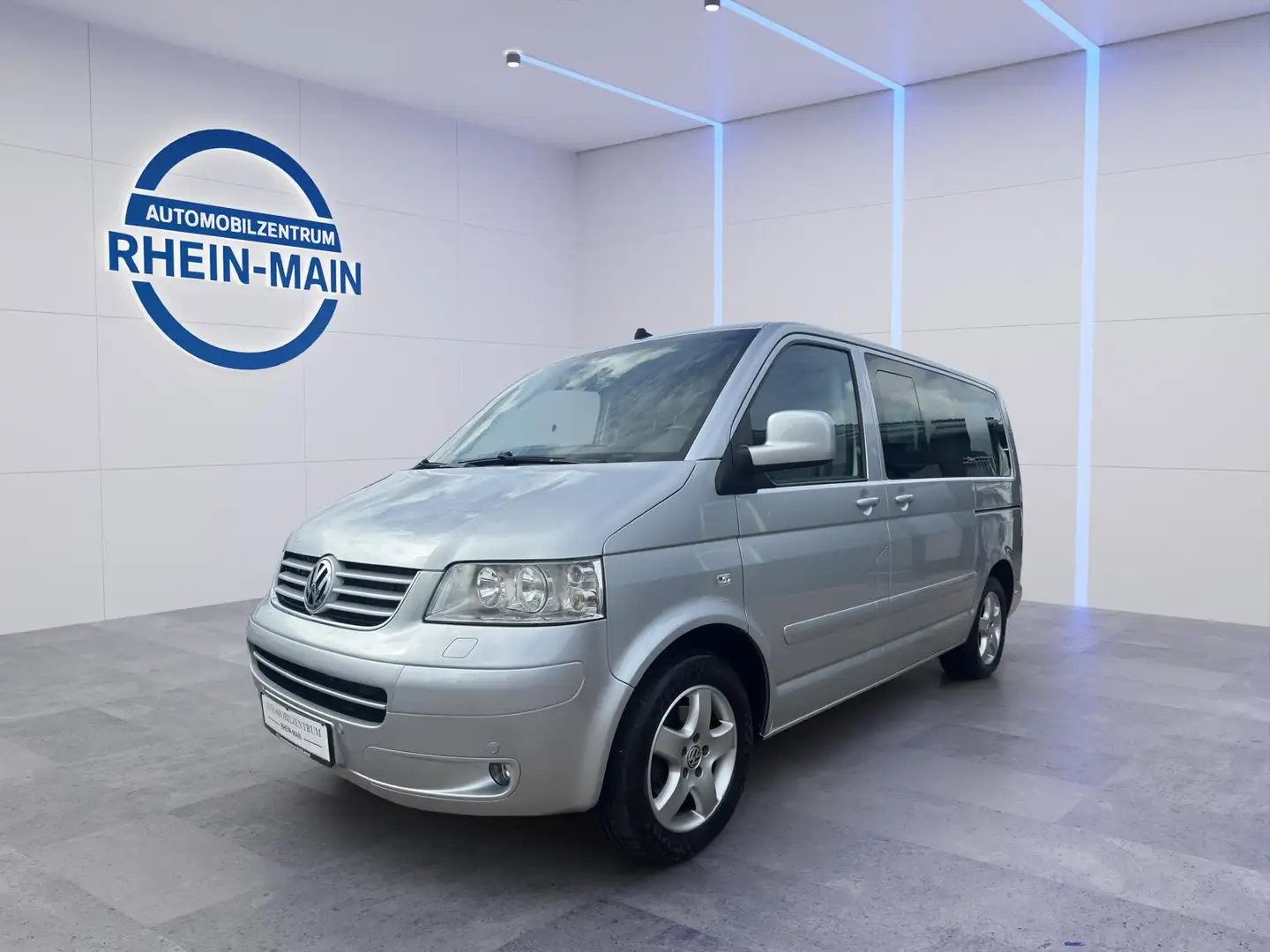 Volkswagen T5 Multivan HIGHLINE 2xSchiebetür Kindersitz Leder AHK Silber - 1