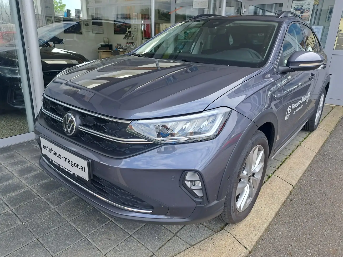 Volkswagen Taigo Friends TSI Grijs - 1