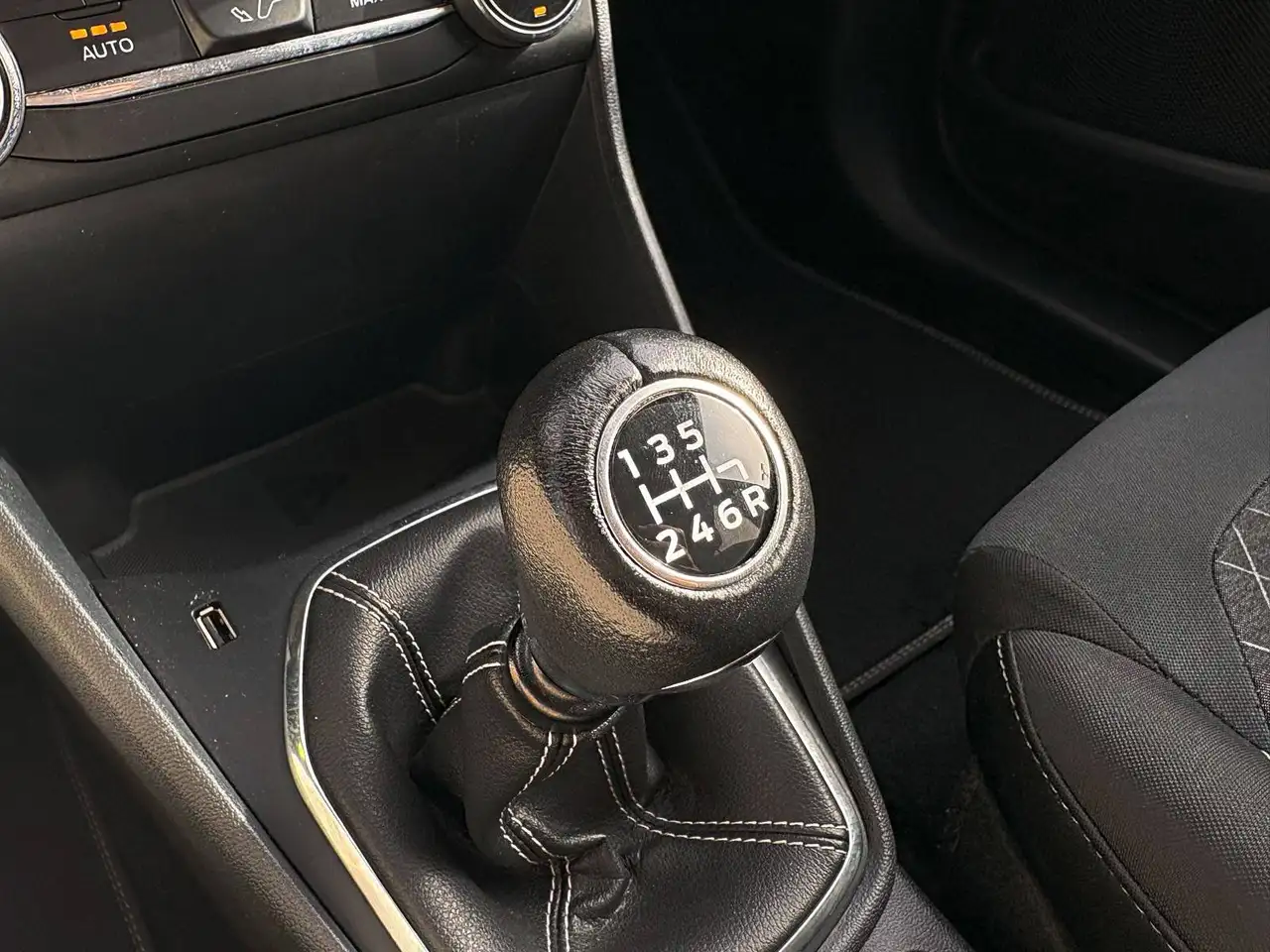 Ford Fiesta 1.0 ecoboost hybrid, миниатюра 25