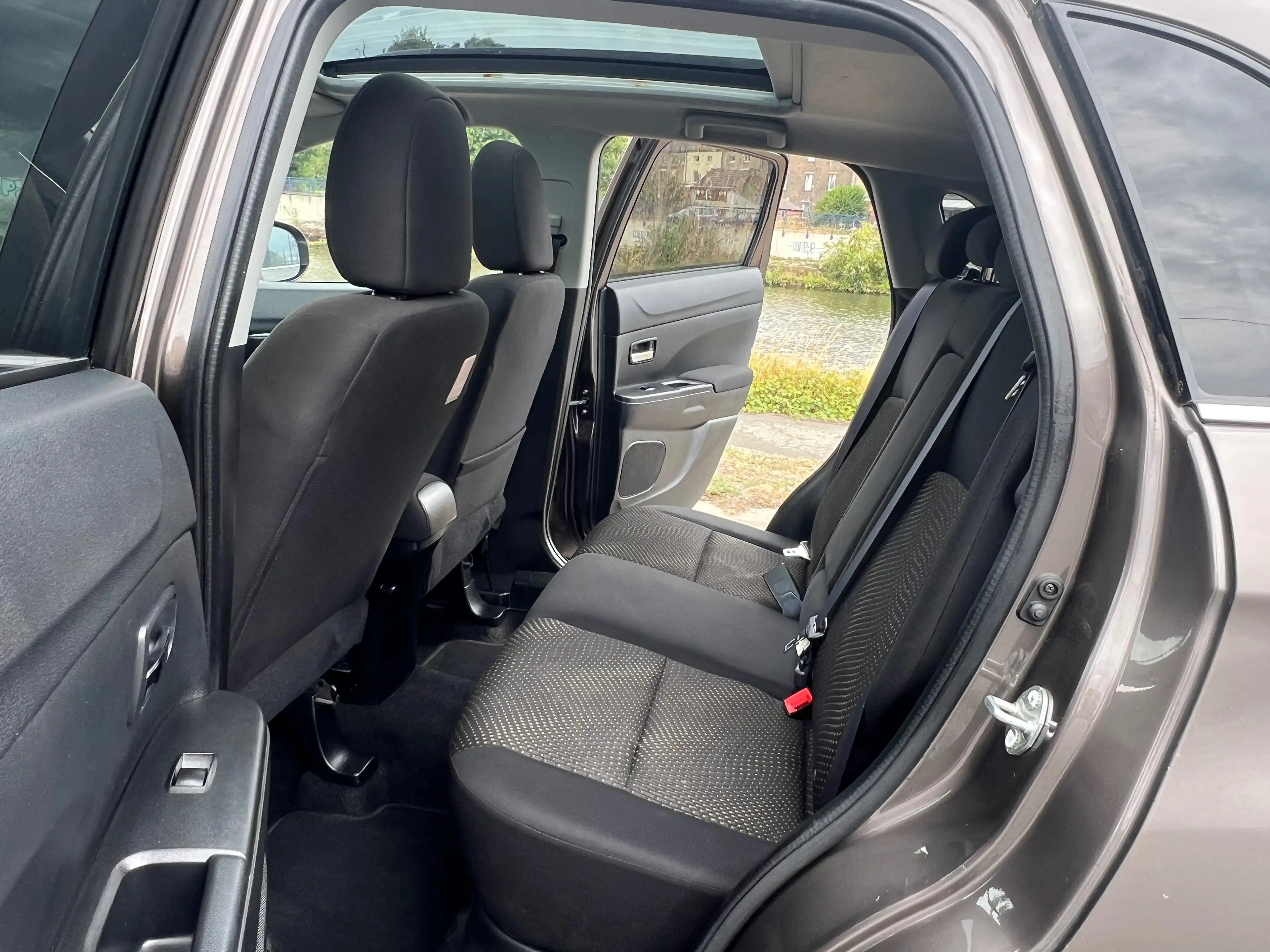 Mitsubishi ASX ASX 1.6 Di-D 4WD Unlimited Edition 4*4 — photo 15