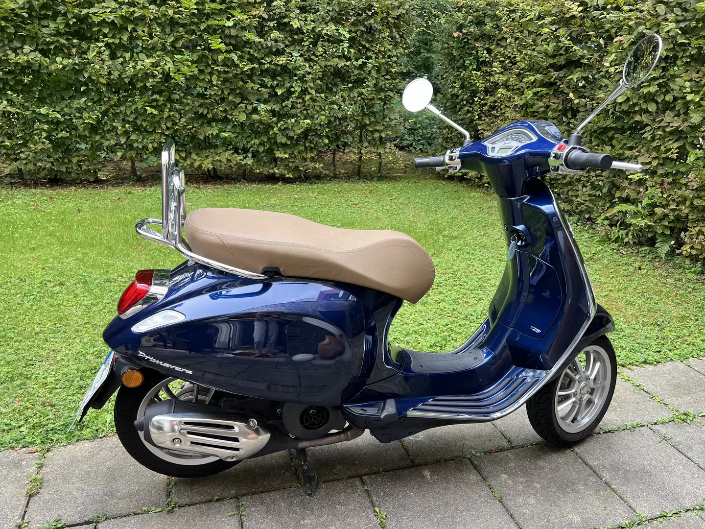 Vespa Primavera 125 - 1