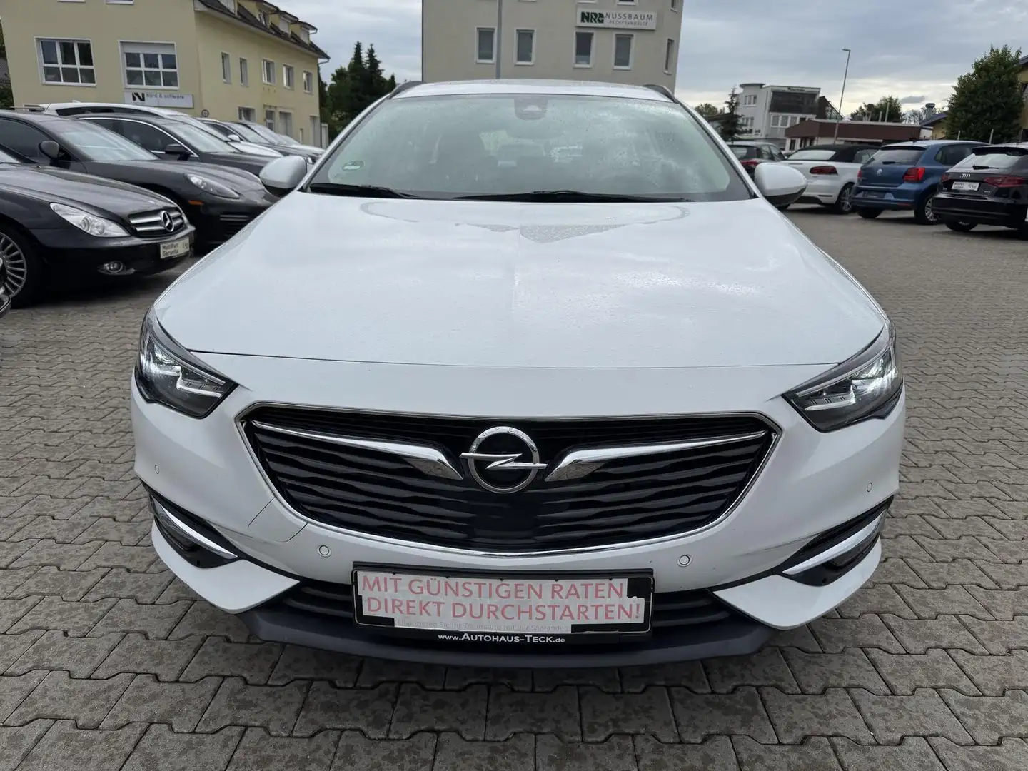 Opel Insignia 2.0 CDTI Sports Tourer NAVI/SHZ/BI-Xenon/AHK Blanc - 2