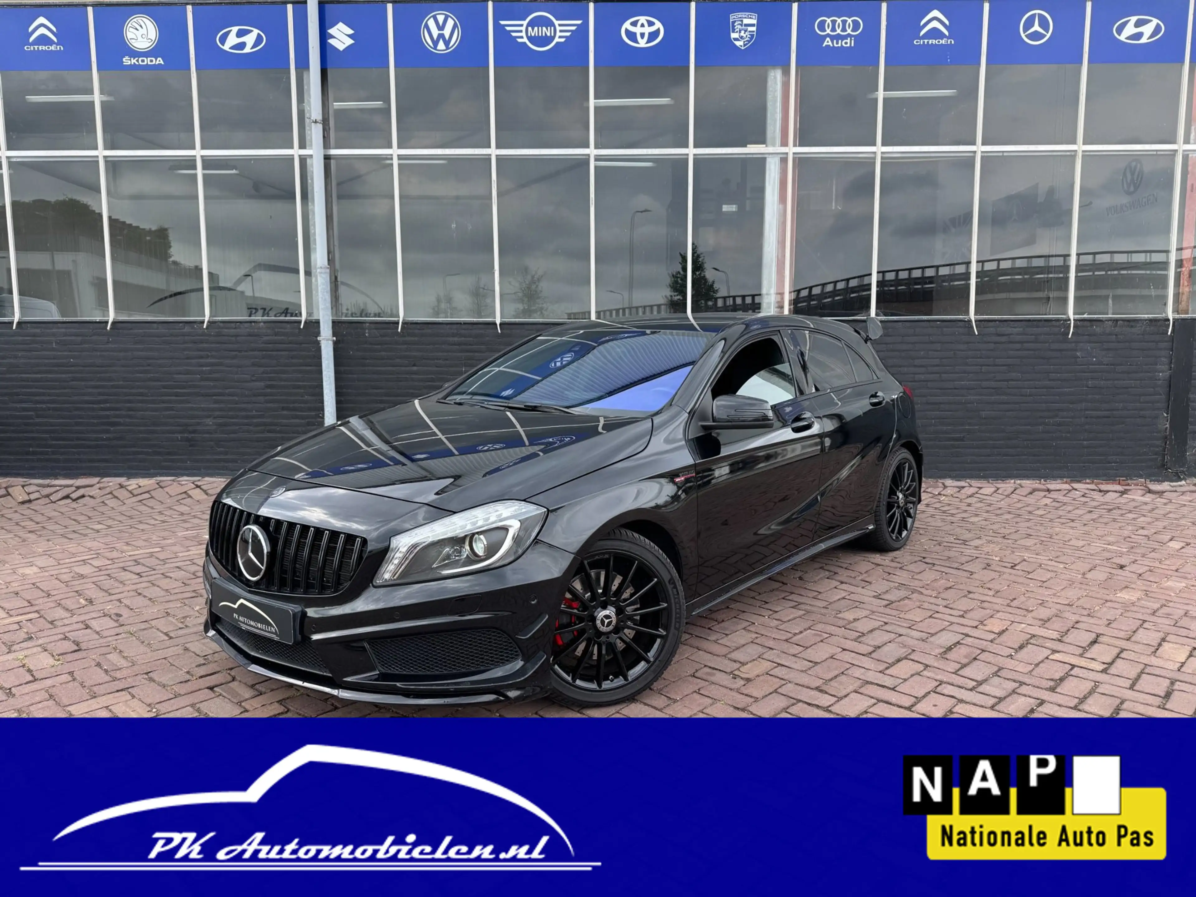 Mercedes-Benz A 250 4MATIC Prestige AMG **HANDEL/EXPORT GEEN GARANTIE*