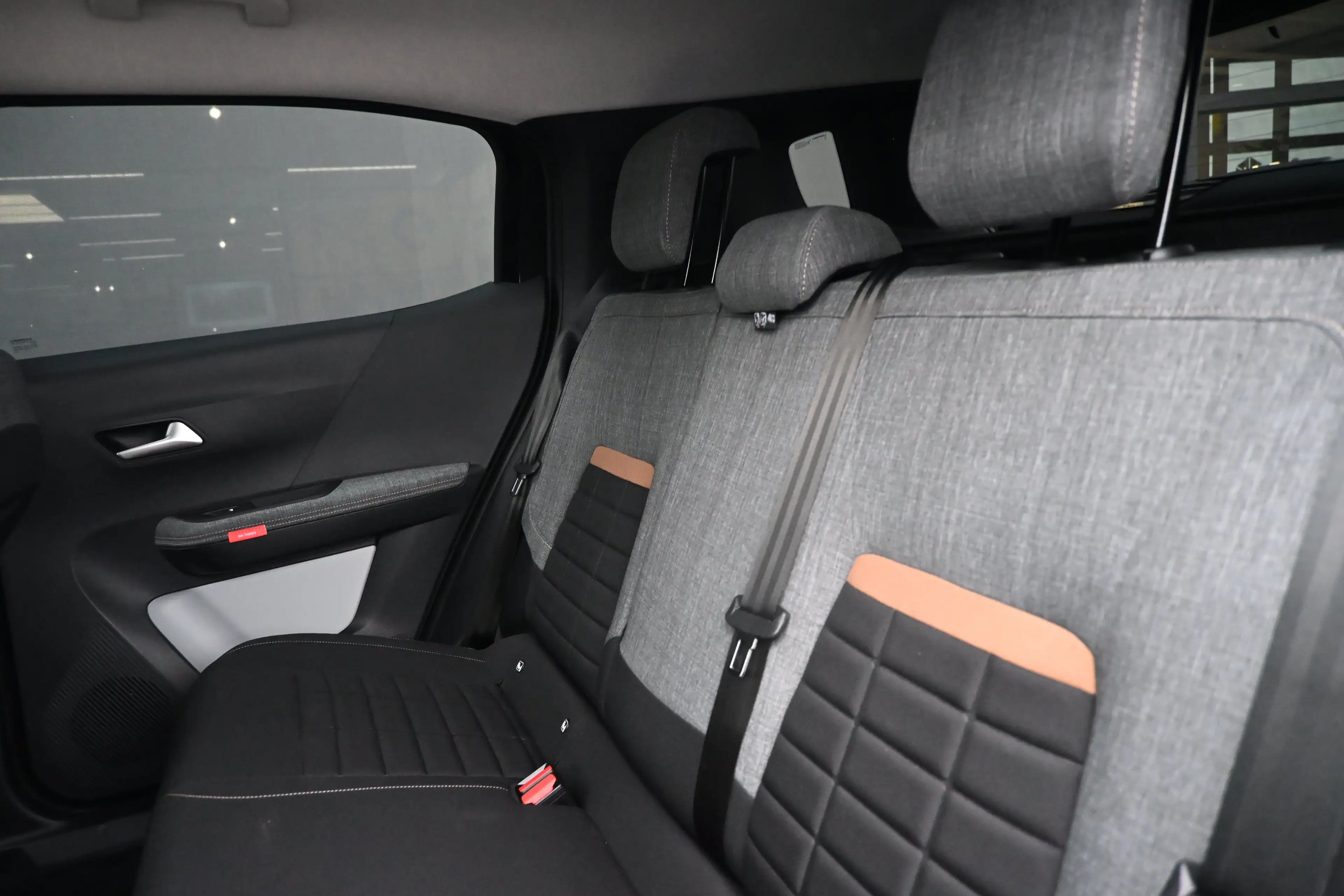 Citroen C3 Aircross ë-C3 Plus 113pk Comfort Range 44 kWh Tot 8 Jaar Ga — photo 11