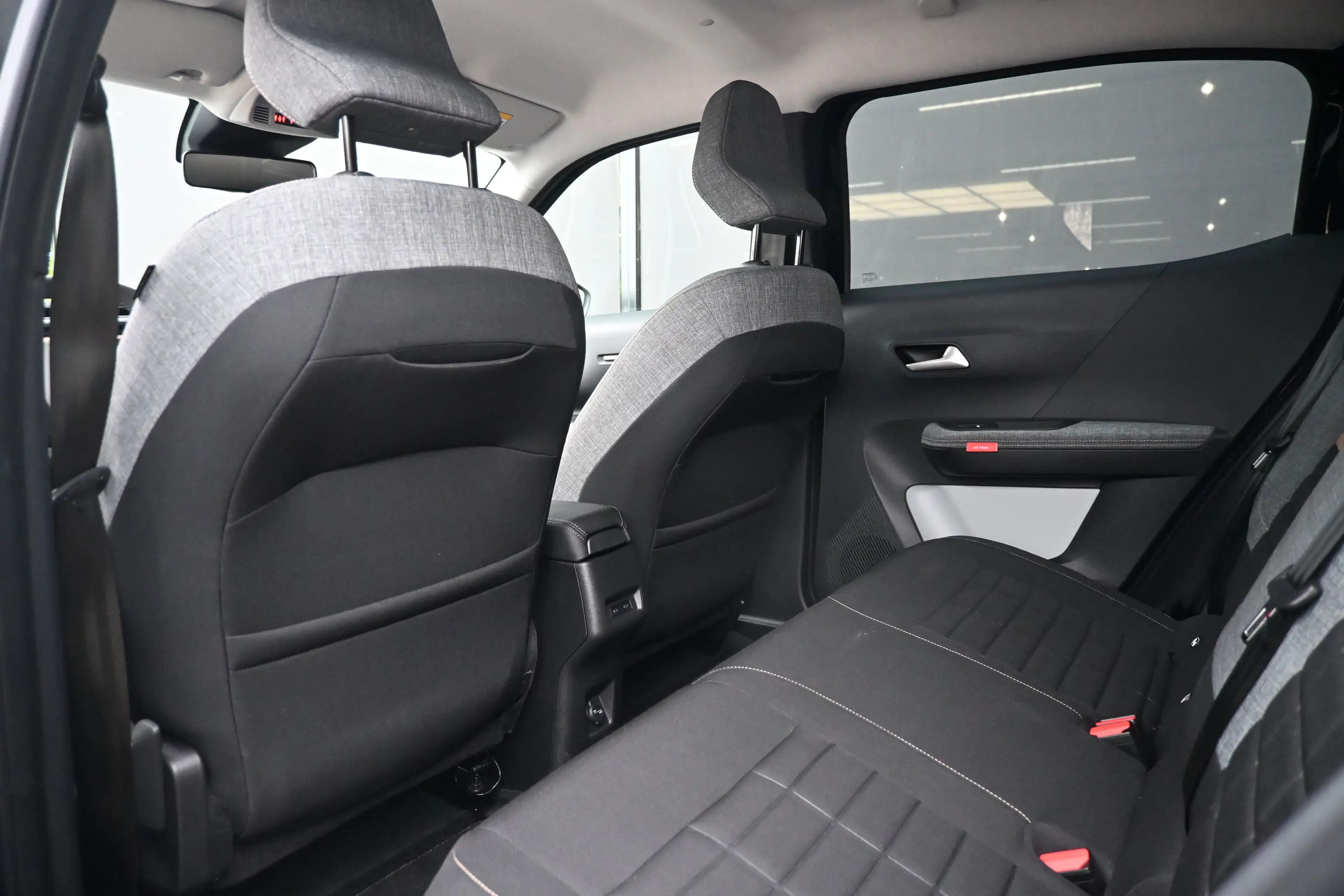 Citroen C3 Aircross ë-C3 Plus 113pk Comfort Range 44 kWh Tot 8 Jaar Ga — photo 10