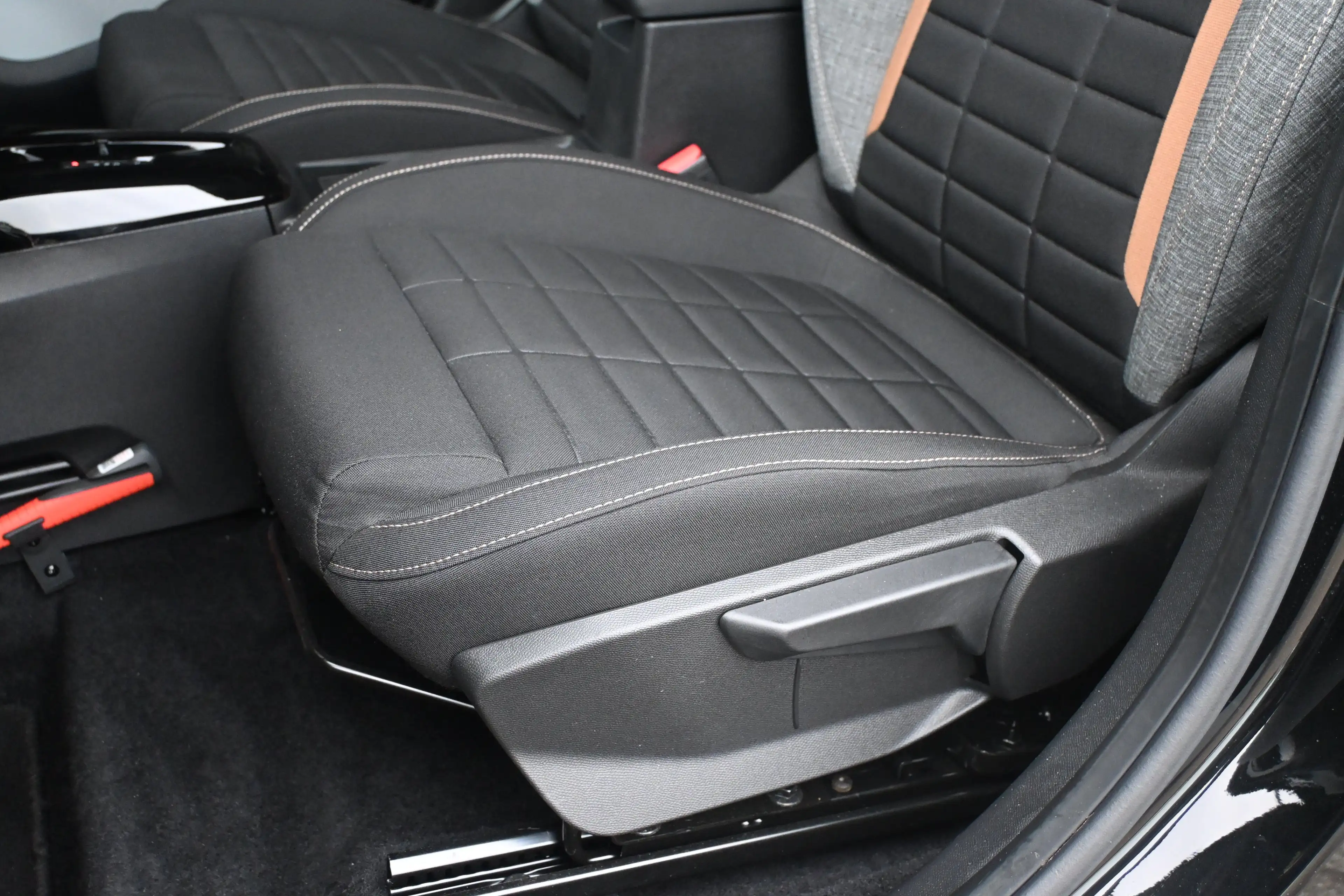 Citroen C3 Aircross ë-C3 Plus 113pk Comfort Range 44 kWh Tot 8 Jaar Ga — photo 9