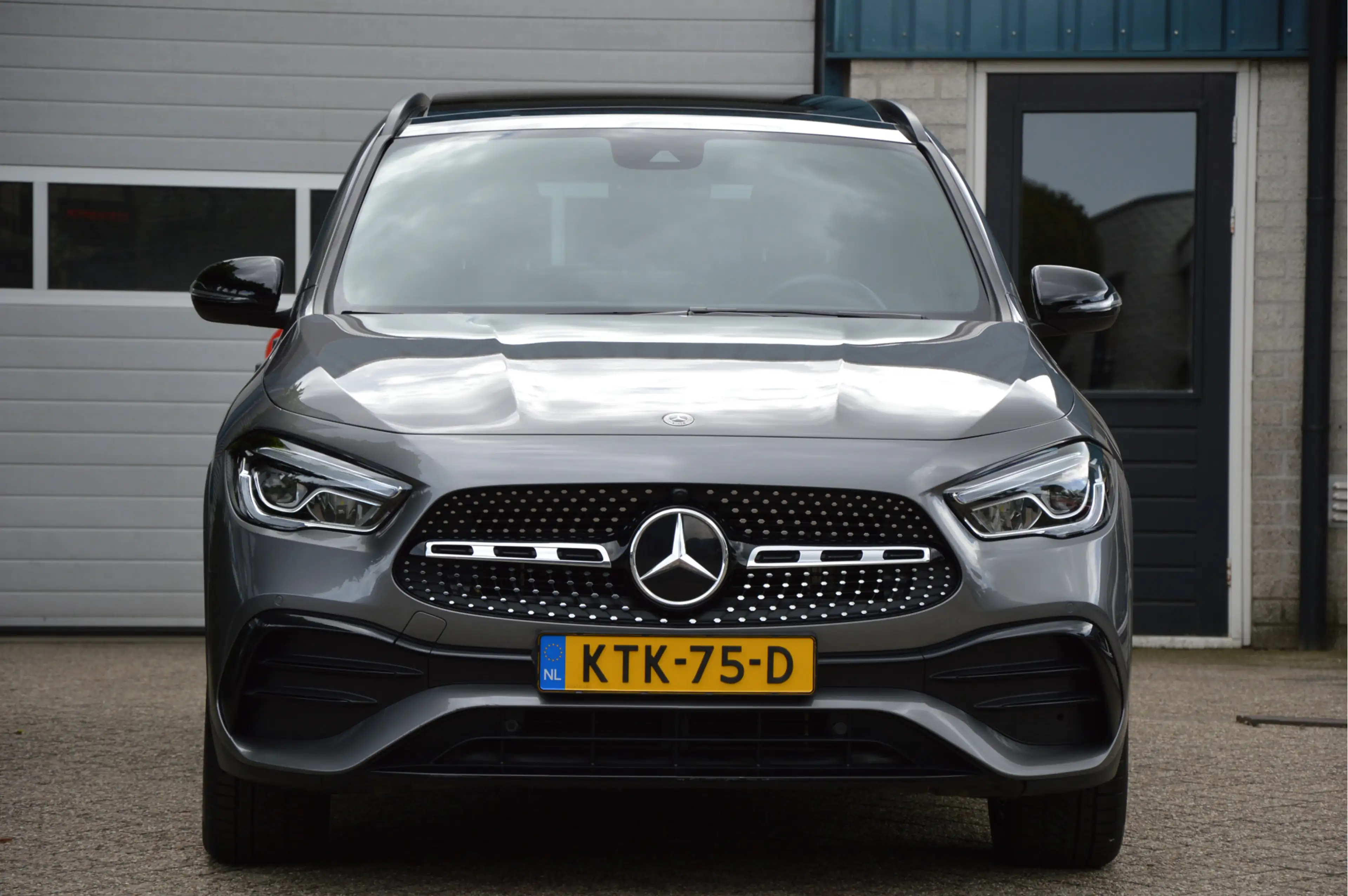 Mercedes-Benz GLA 250 e AMG Line PANORAMADAK | LED | NIGHT PACK | CRUISE — photo 8