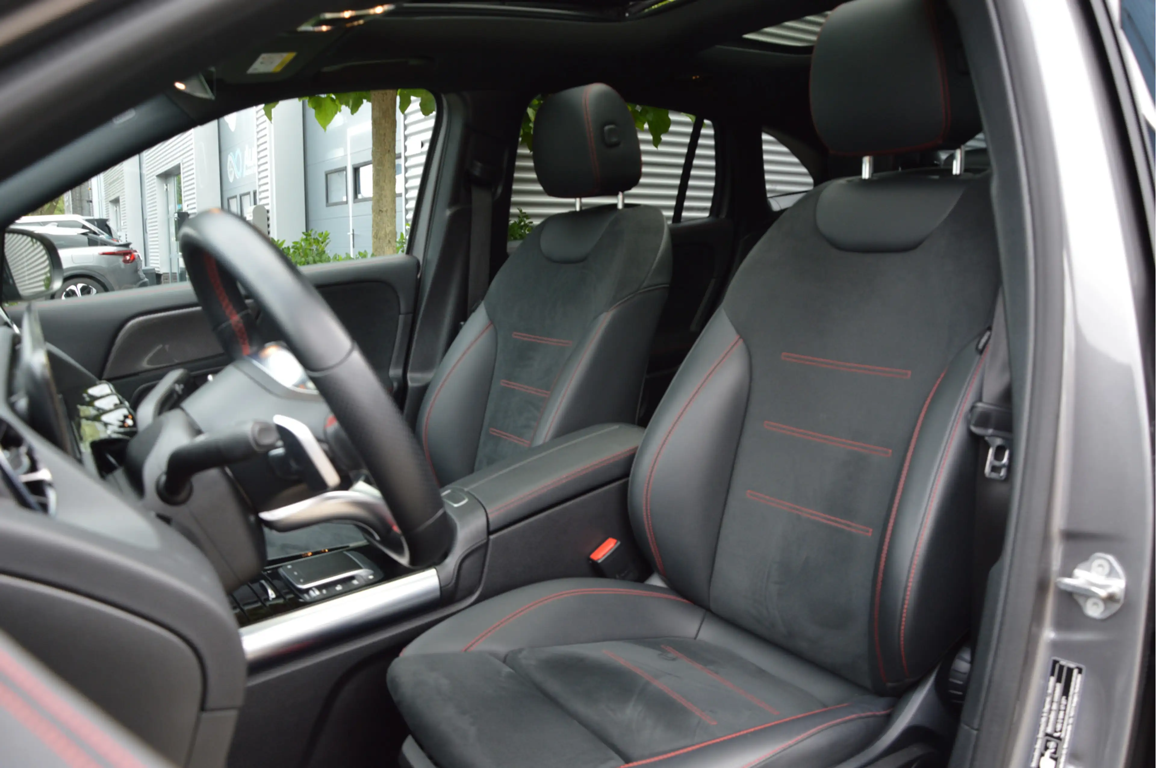 Mercedes-Benz GLA 250 e AMG Line PANORAMADAK | LED | NIGHT PACK | CRUISE — photo 26