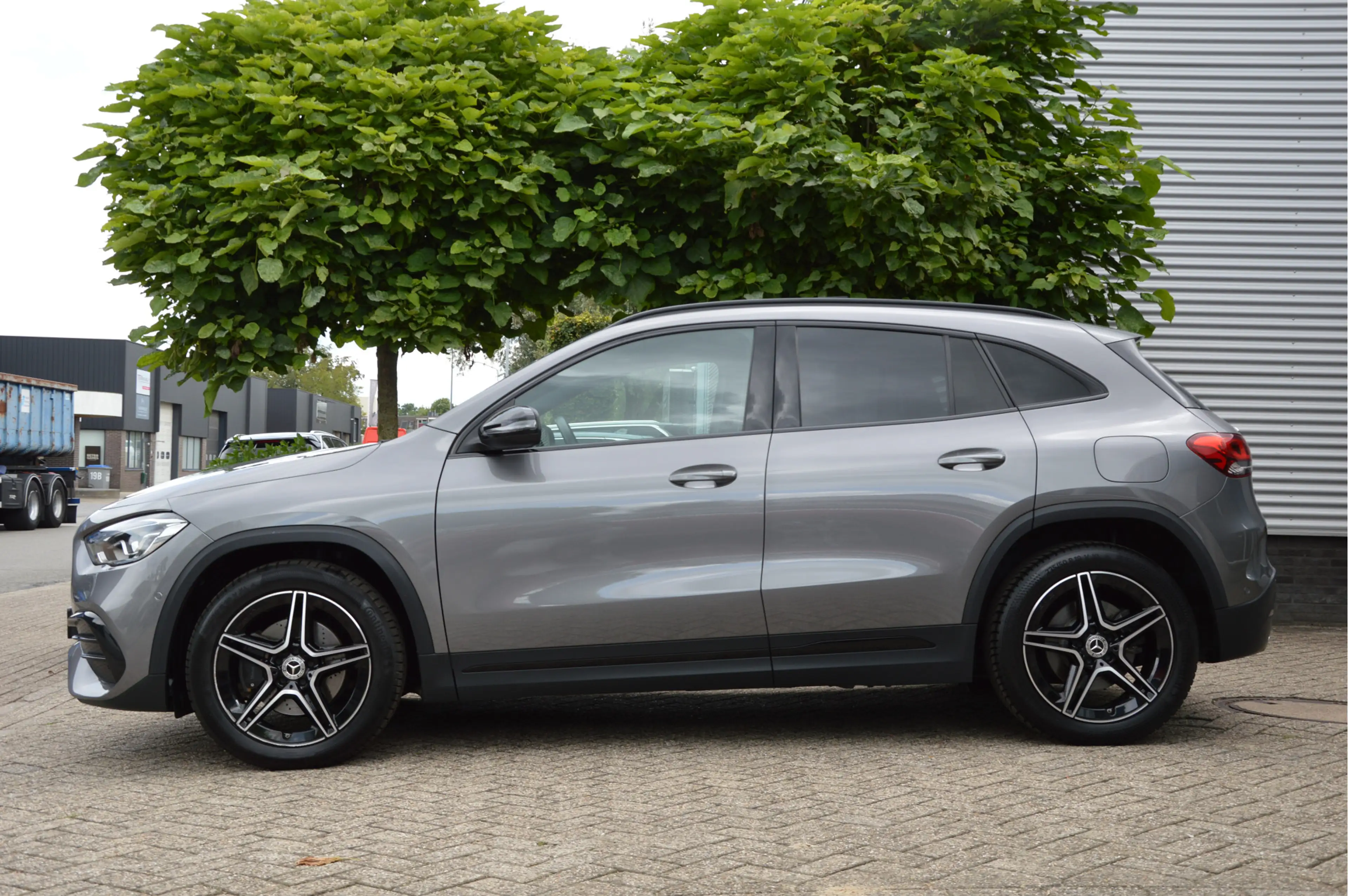 Mercedes-Benz GLA 250 e AMG Line PANORAMADAK | LED | NIGHT PACK | CRUISE — photo 9