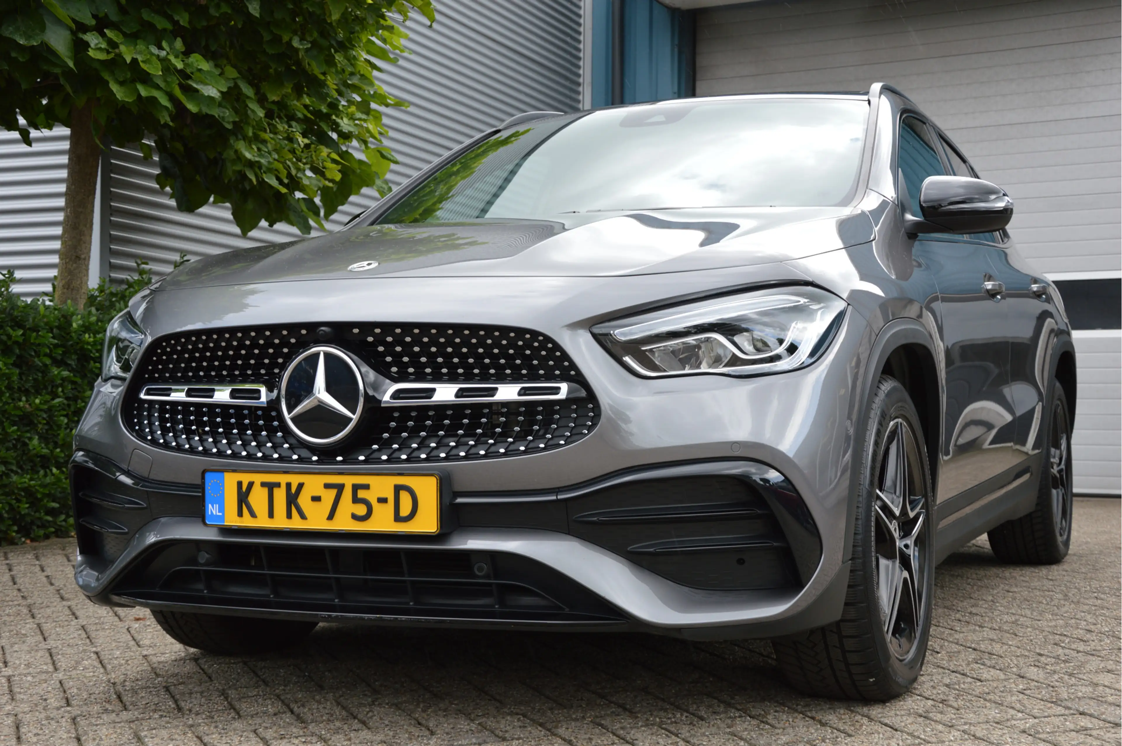 Mercedes-Benz GLA 250 e AMG Line PANORAMADAK | LED | NIGHT PACK | CRUISE — photo 7