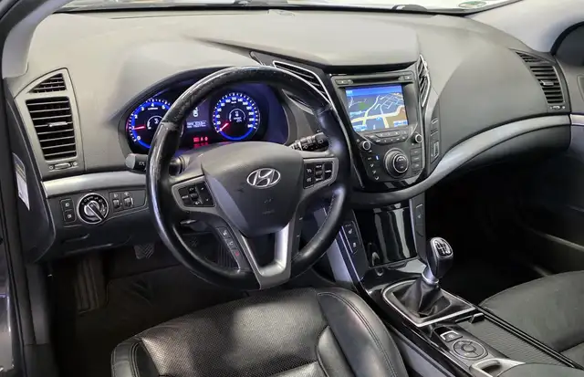 Hyundai I40 view 9