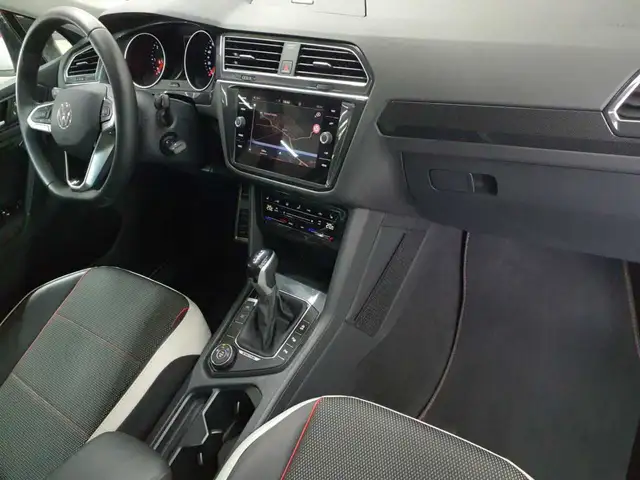 Volkswagen Tiguan view 13