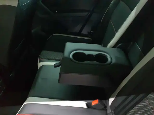 Volkswagen Tiguan view 6