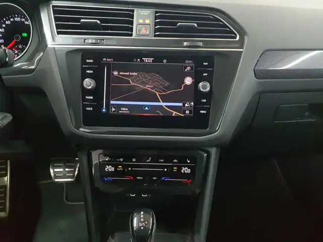 Volkswagen Tiguan view 8