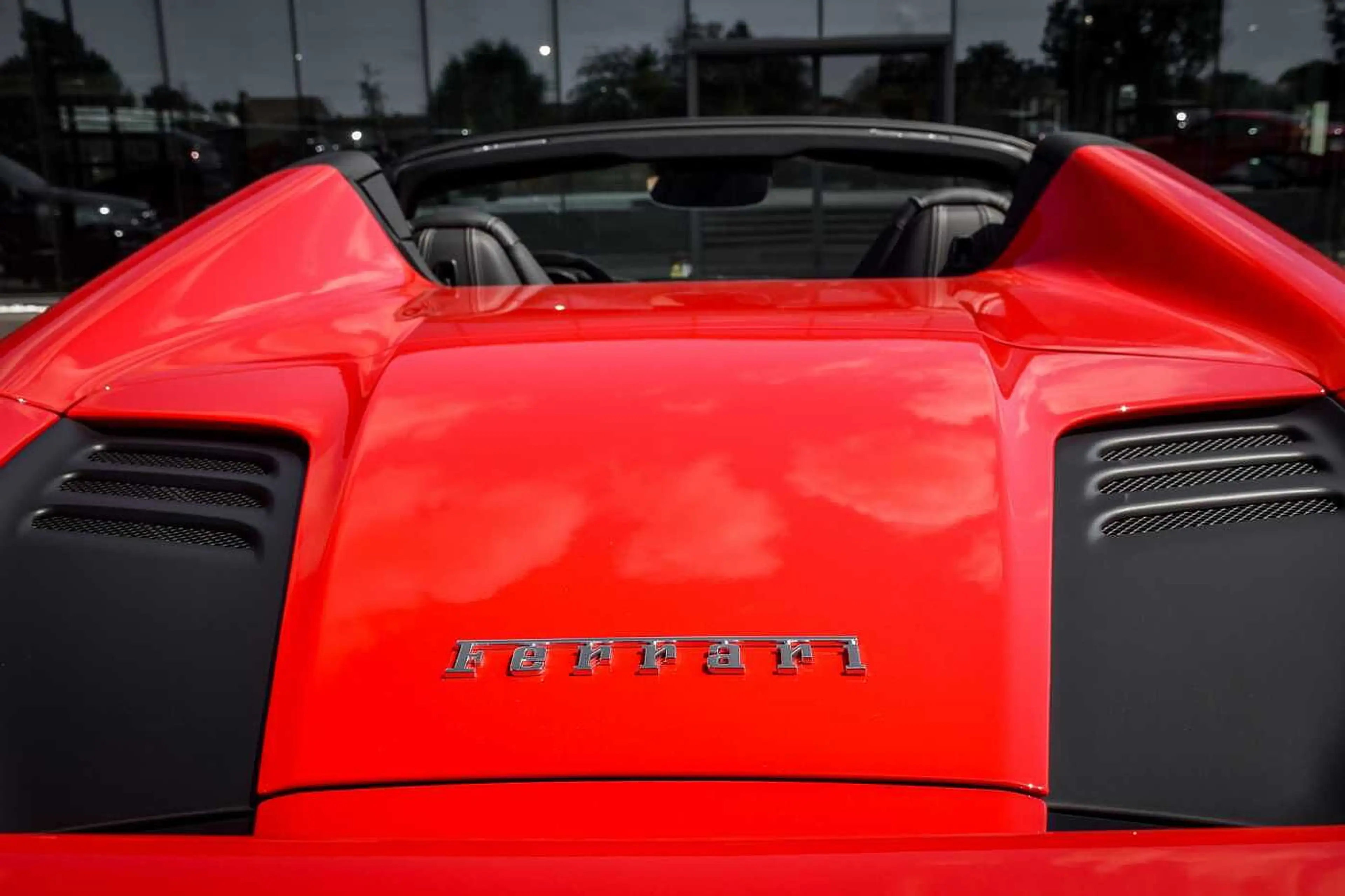 Ferrari F8 Spider 3.9 V8 Only 9500 KM! Extended Warranty — photo 11