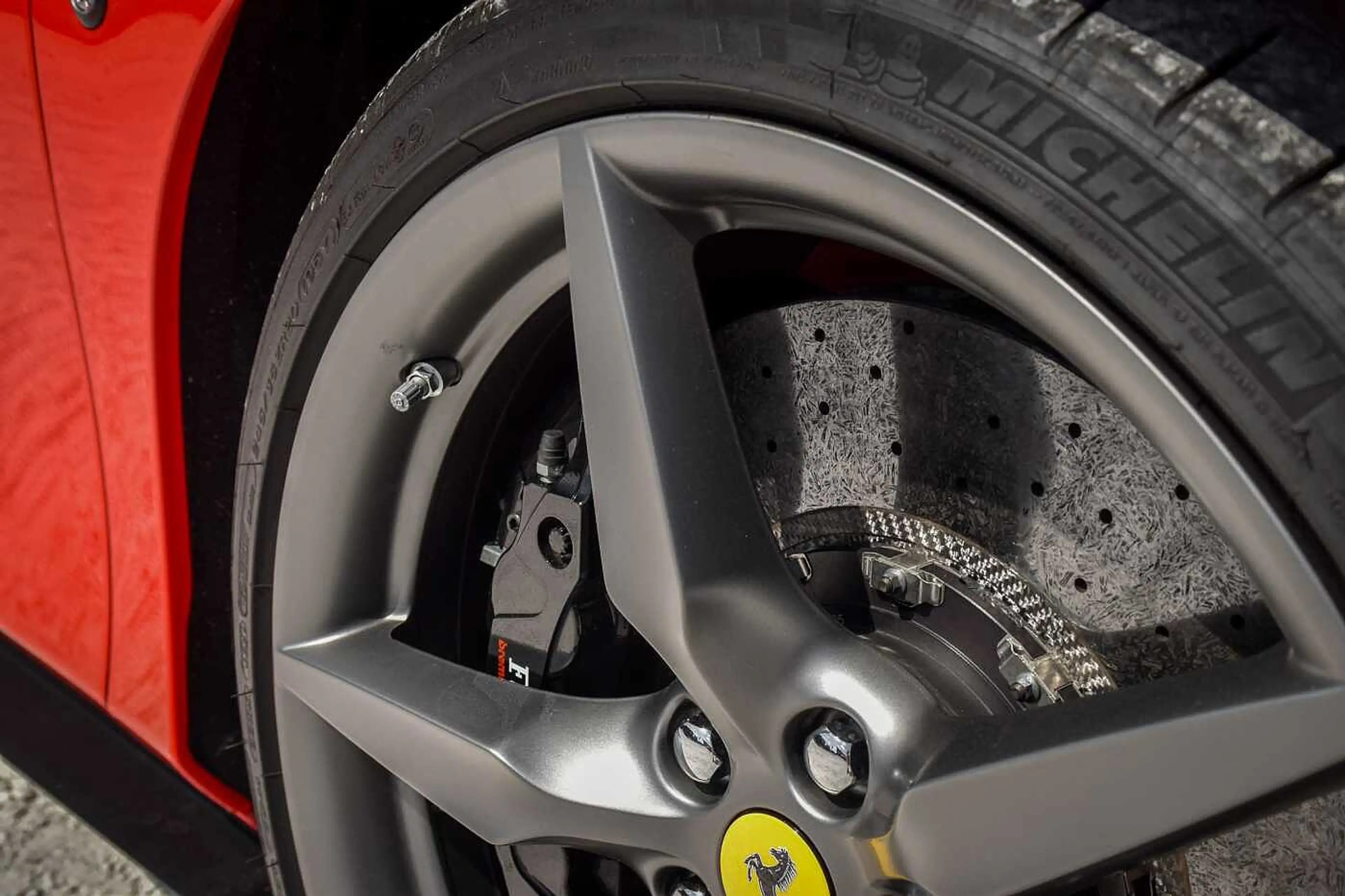 Ferrari F8 Spider 3.9 V8 Only 9500 KM! Extended Warranty — photo 9