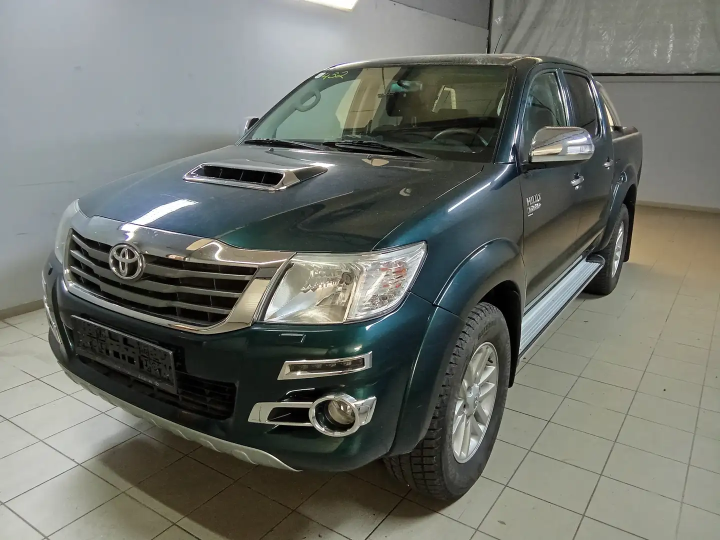 Toyota Hilux Double Cab Life 4x4 Grün - 1