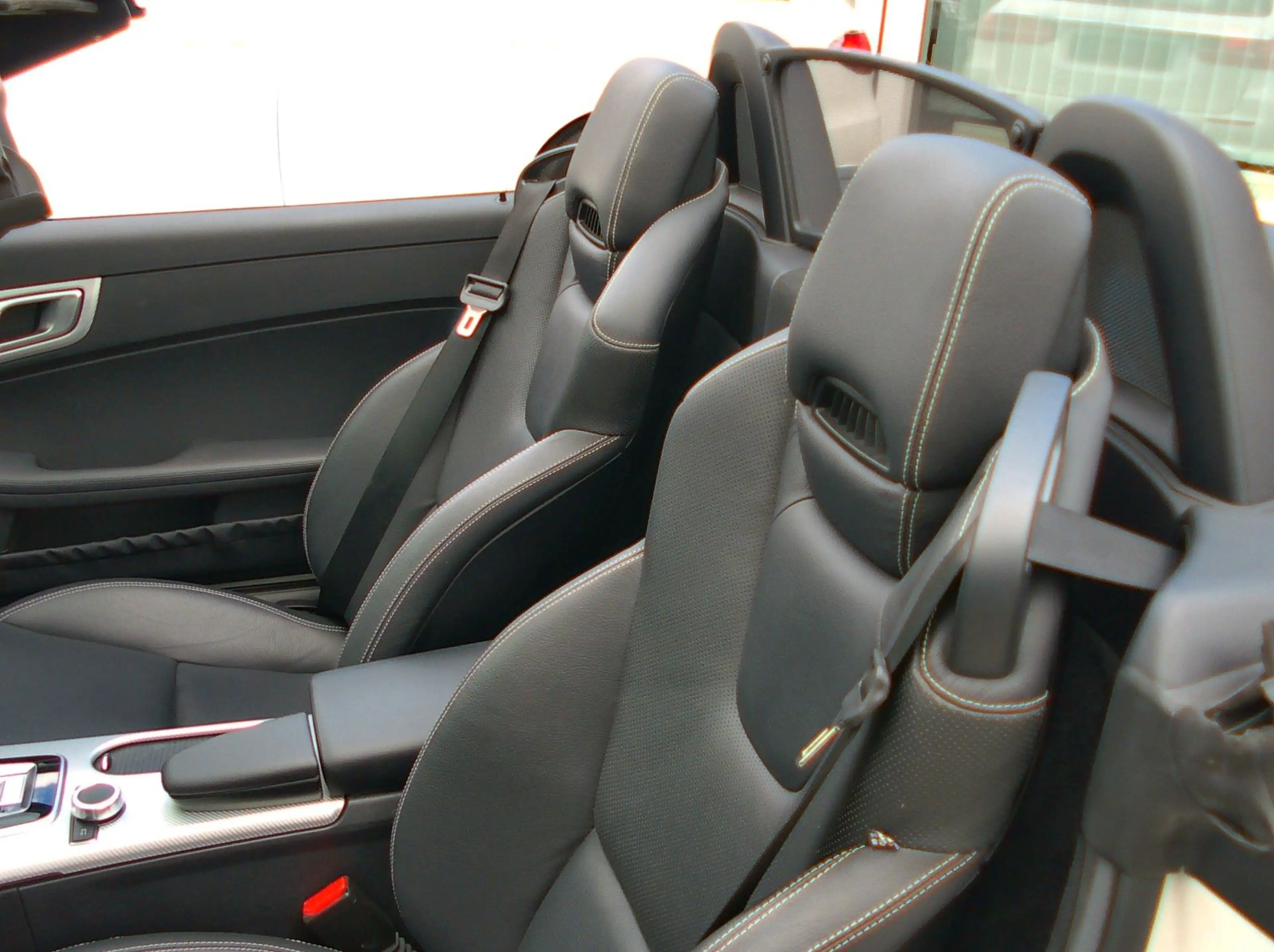 Mercedes-Benz SLC 200 — photo 14