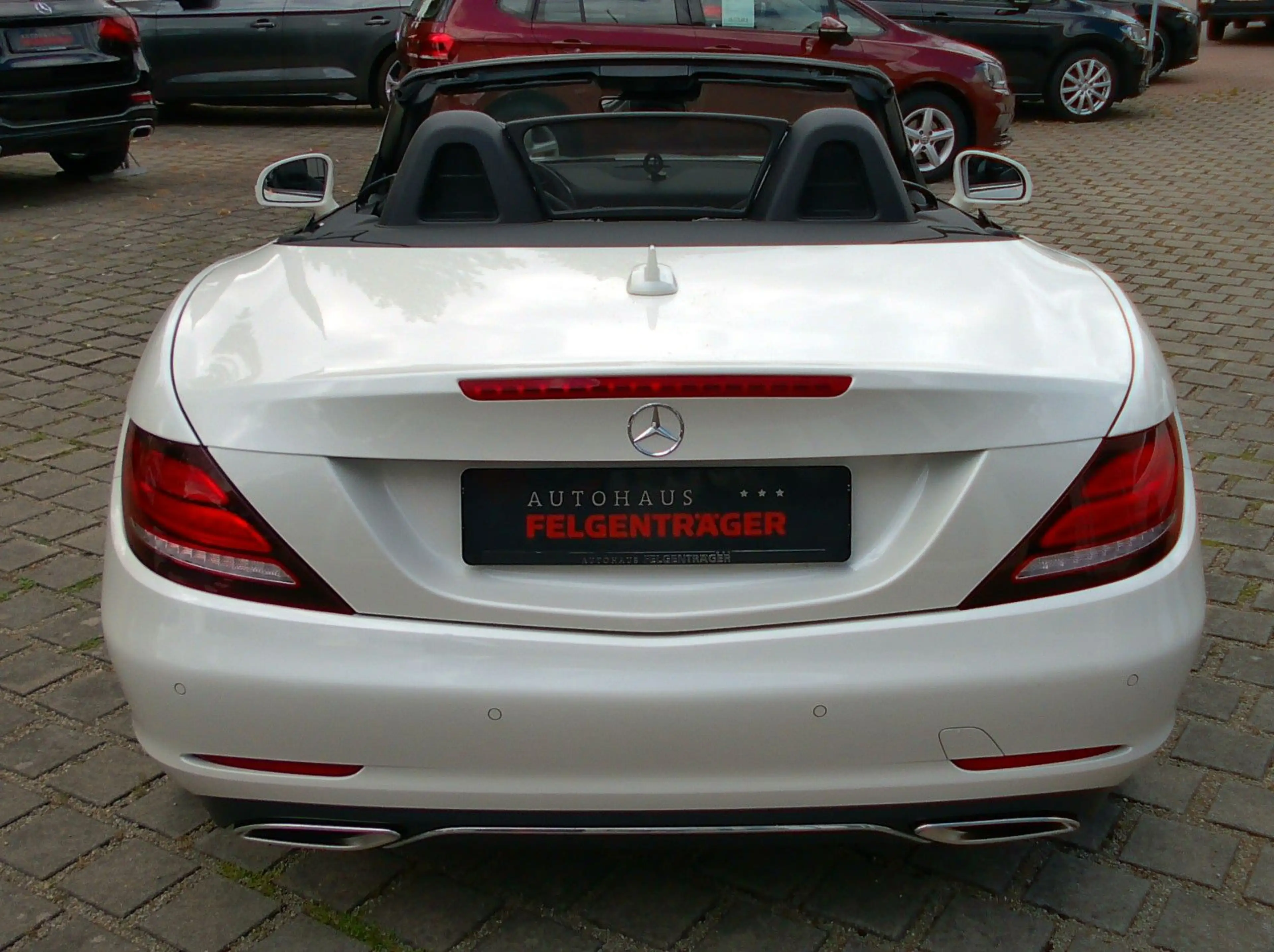 Mercedes-Benz SLC 200 — photo 5