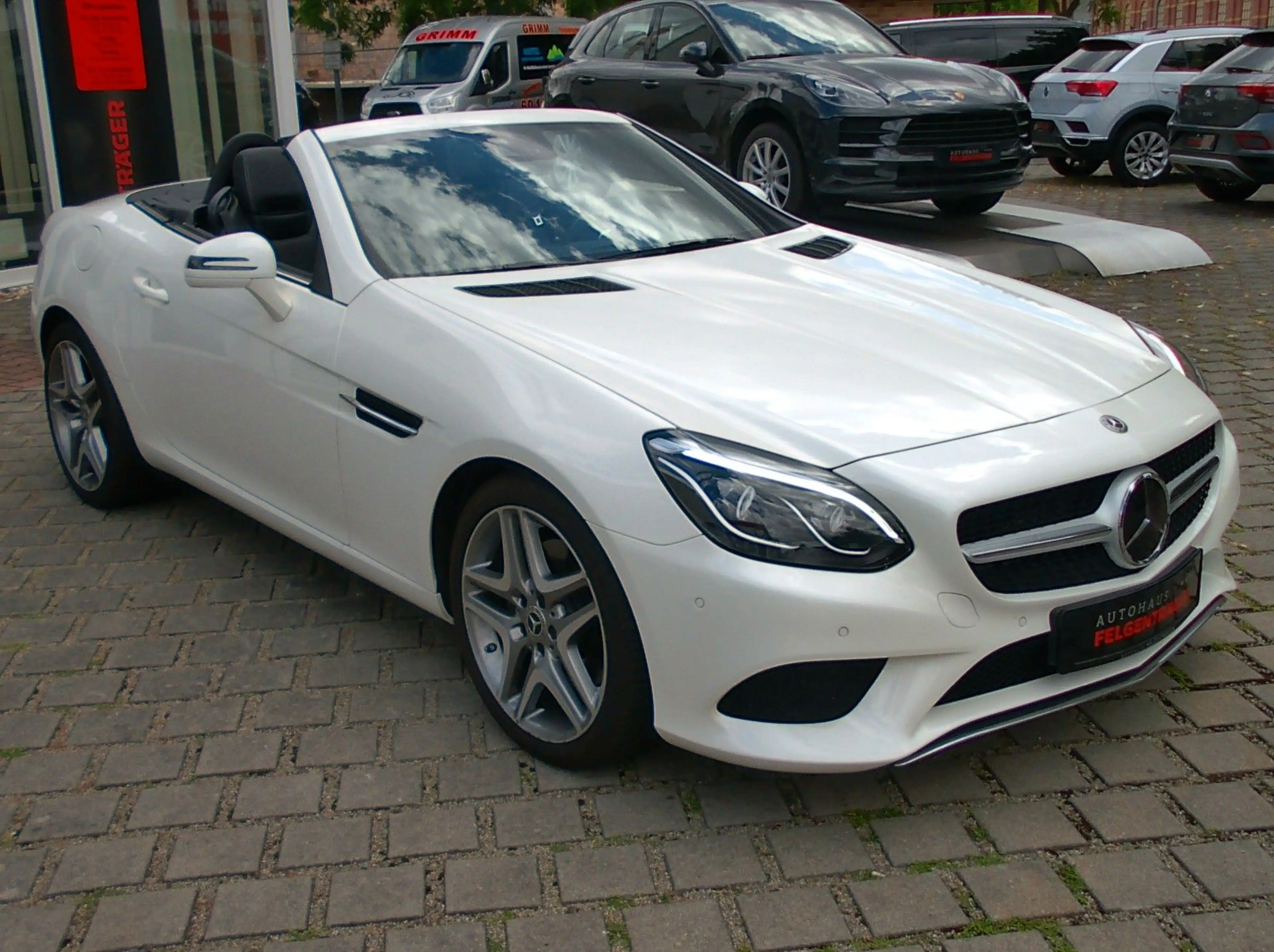 Mercedes-Benz SLC 200 — photo 3